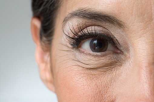L'œil d'une femme mûre. | Photo : Getty Images