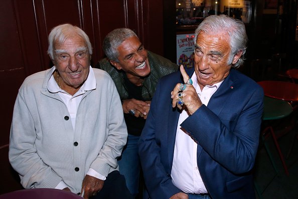Charles Gérard, Samy Naceri et Jean-Paul Belmondo aux Trophées du Bien Etre de Beautysane le 26 septembre 2016 à Paris. | Photo : Getty Images