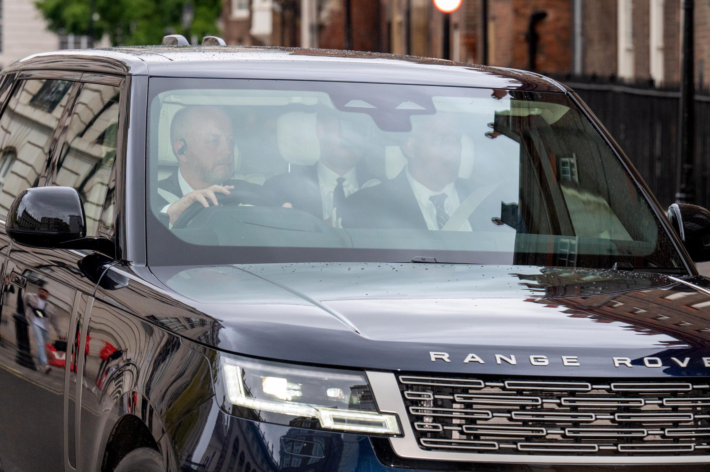 Le prince Harry arrive à Clarence House le 10 septembre 2025, à Londres, en Angleterre. | Source : Getty Images