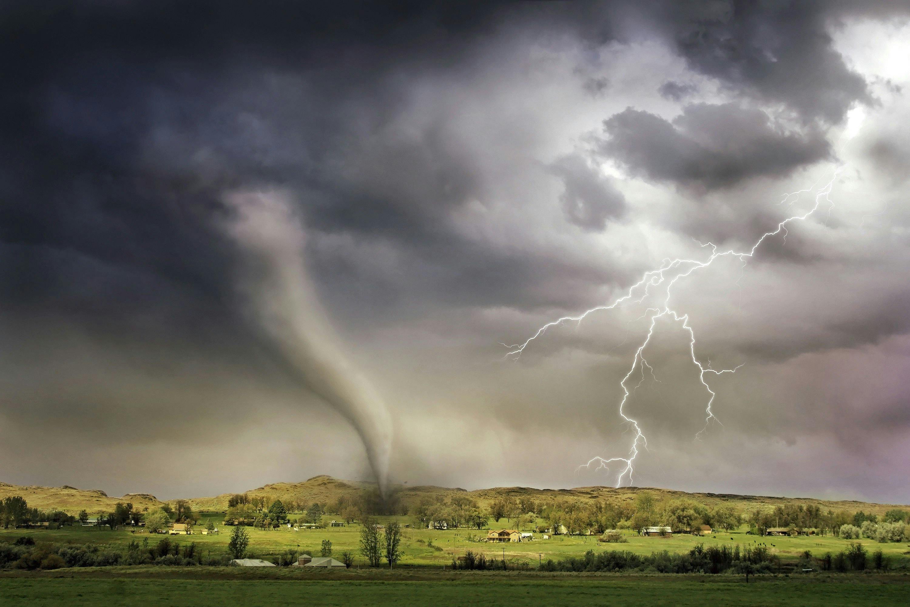 Une tornade touchant le sol | Source : Pexels