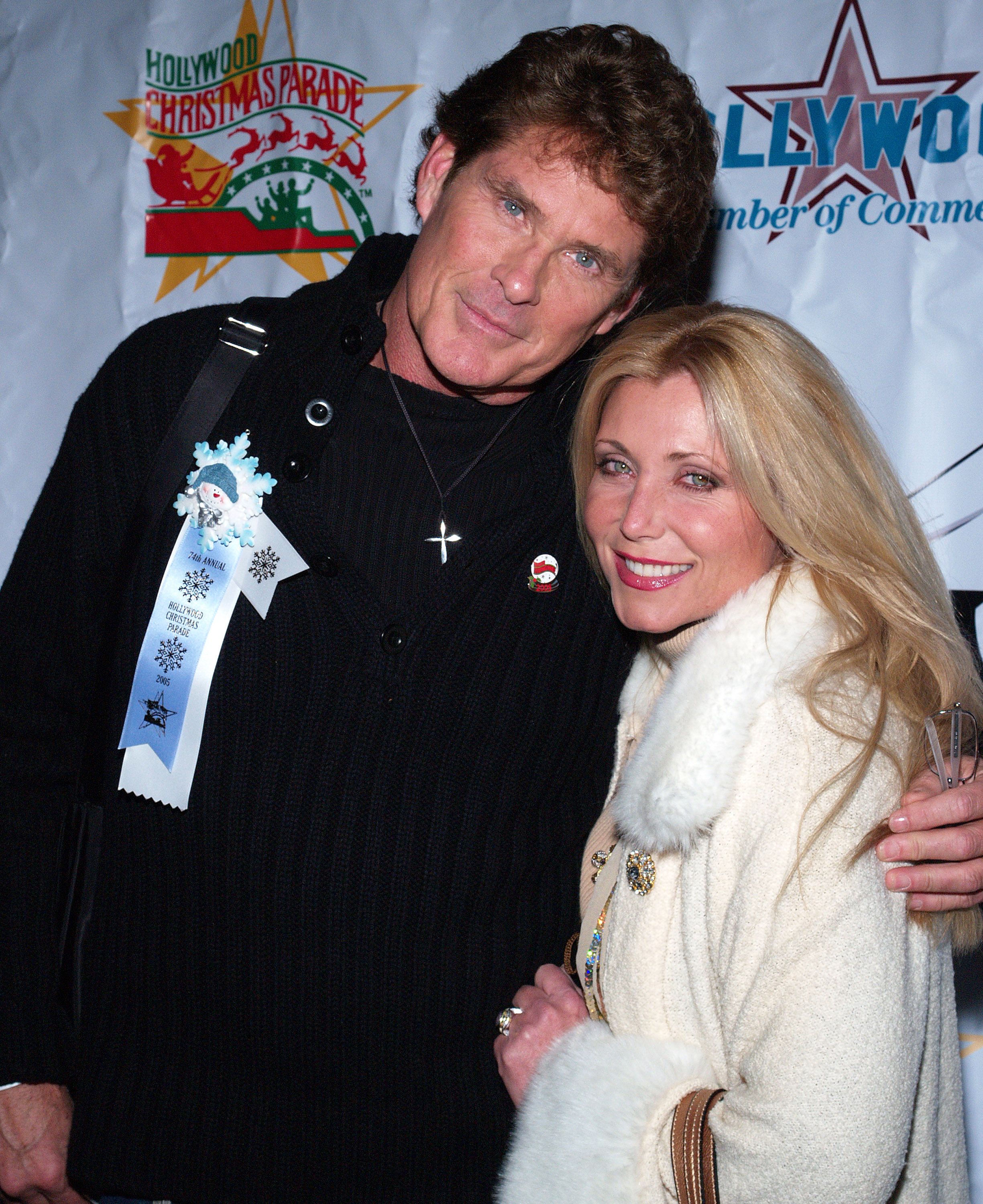 David Hasselhoff et Pamela Bach Hasselhoff lors de la 74e parade annuelle de Noël d'Hollywood, le 21 novembre 2005 | Source : Getty Images