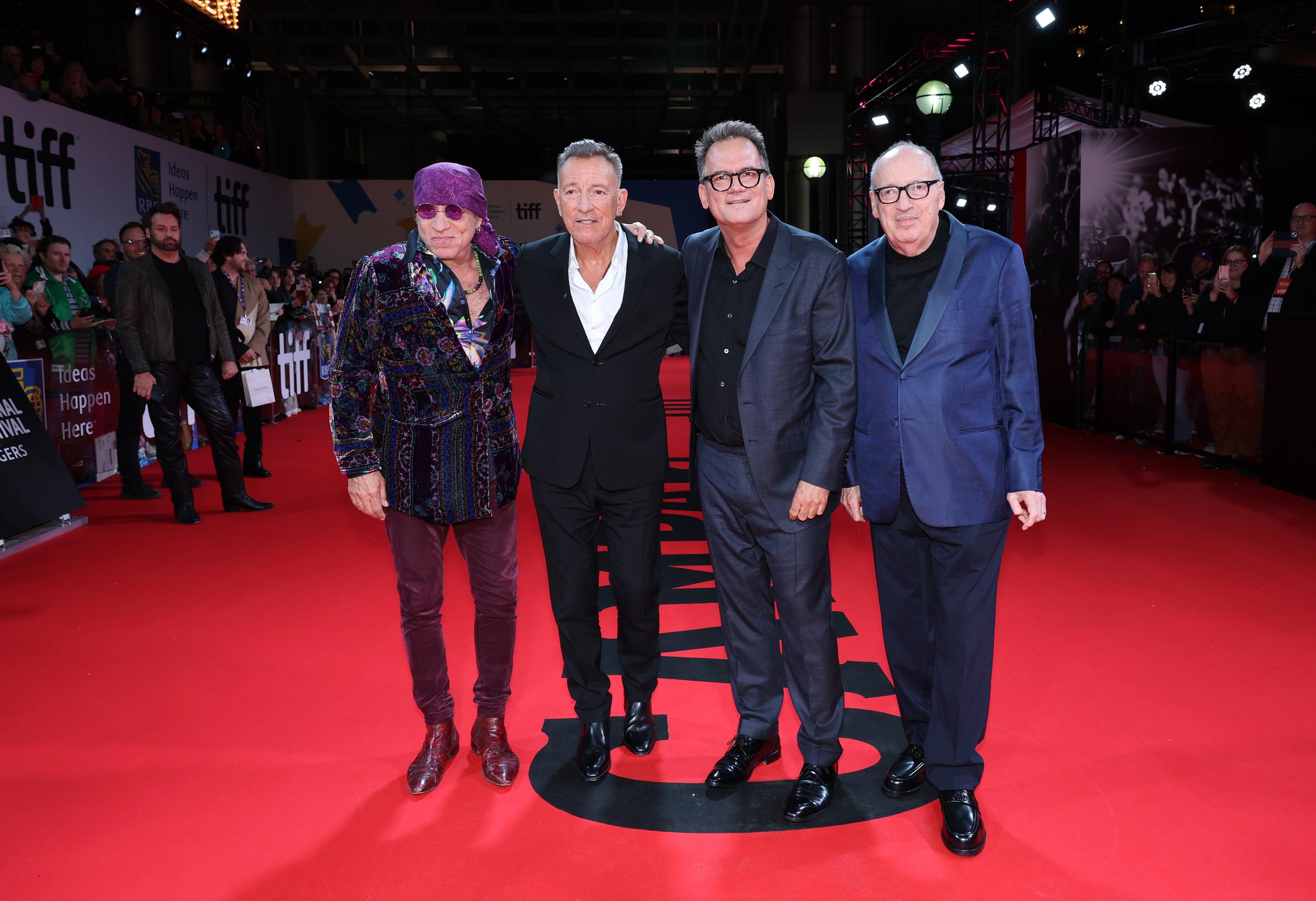 Steven Van Zandt, Bruce Springsteen, Thom Zimny et Jon Landau lors de la première de "Road Diary : Bruce Springsteen and the E Street Band" lors du Festival international du film de Toronto à Toronto, Ontario, le 8 septembre 2024 | Source : Getty Images