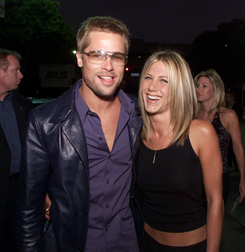 Brad Pitt et Jennifer Aniston lors de la première de "Rock Star" au Mann Village Theater à Los Angeles, Californie, le 4 septembre 2001. | Source : Getty Images