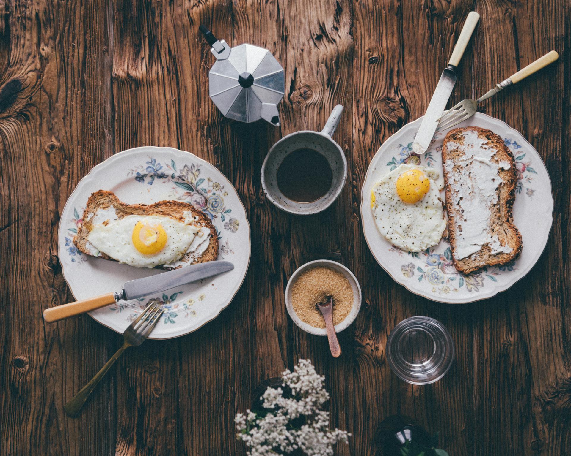 Petit déjeuner sur une table | Source : Pexels