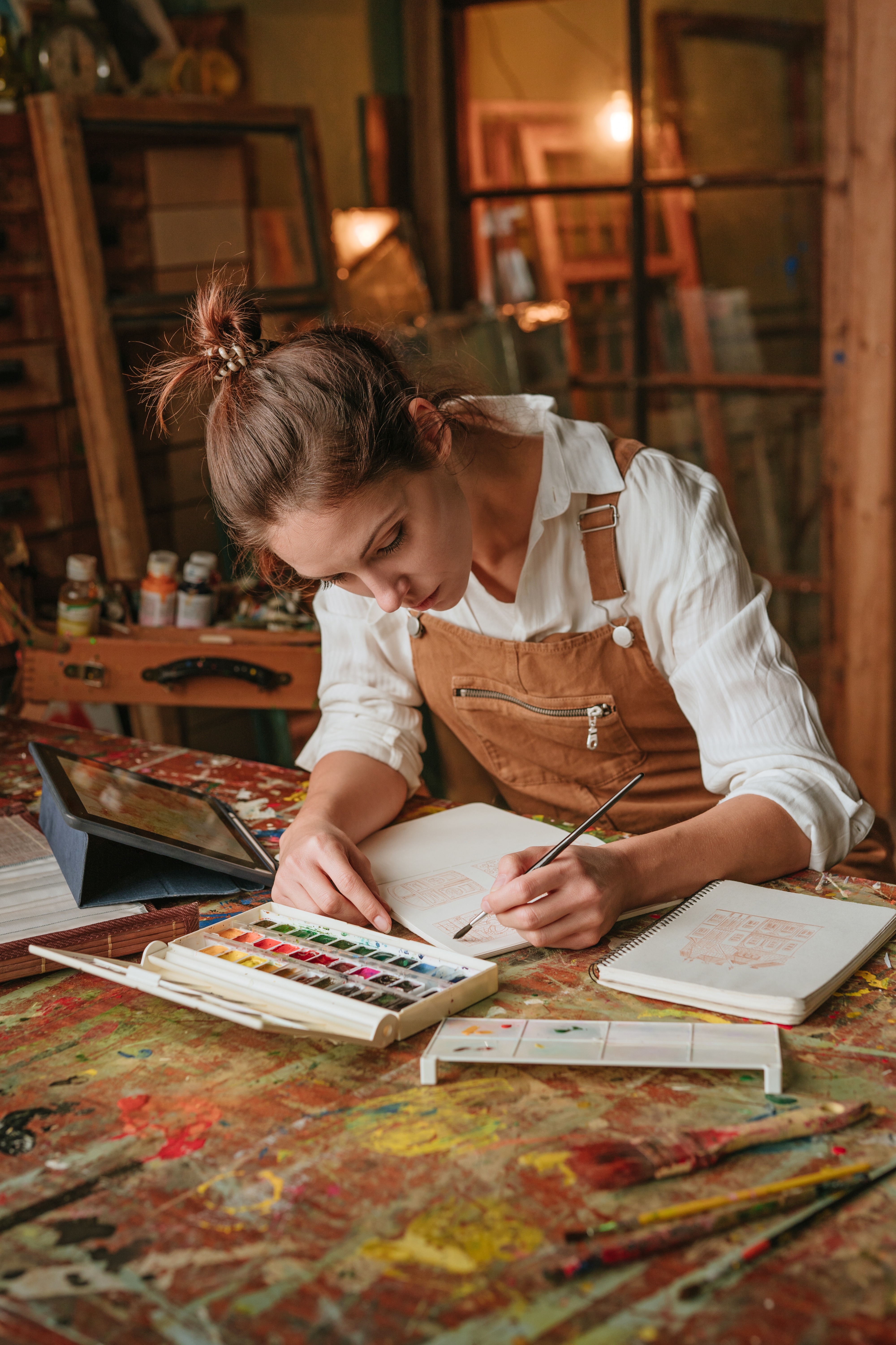 Le beau-père de la femme a sollicité un artiste pour concevoir une photo de famille. | Source : Shutterstock