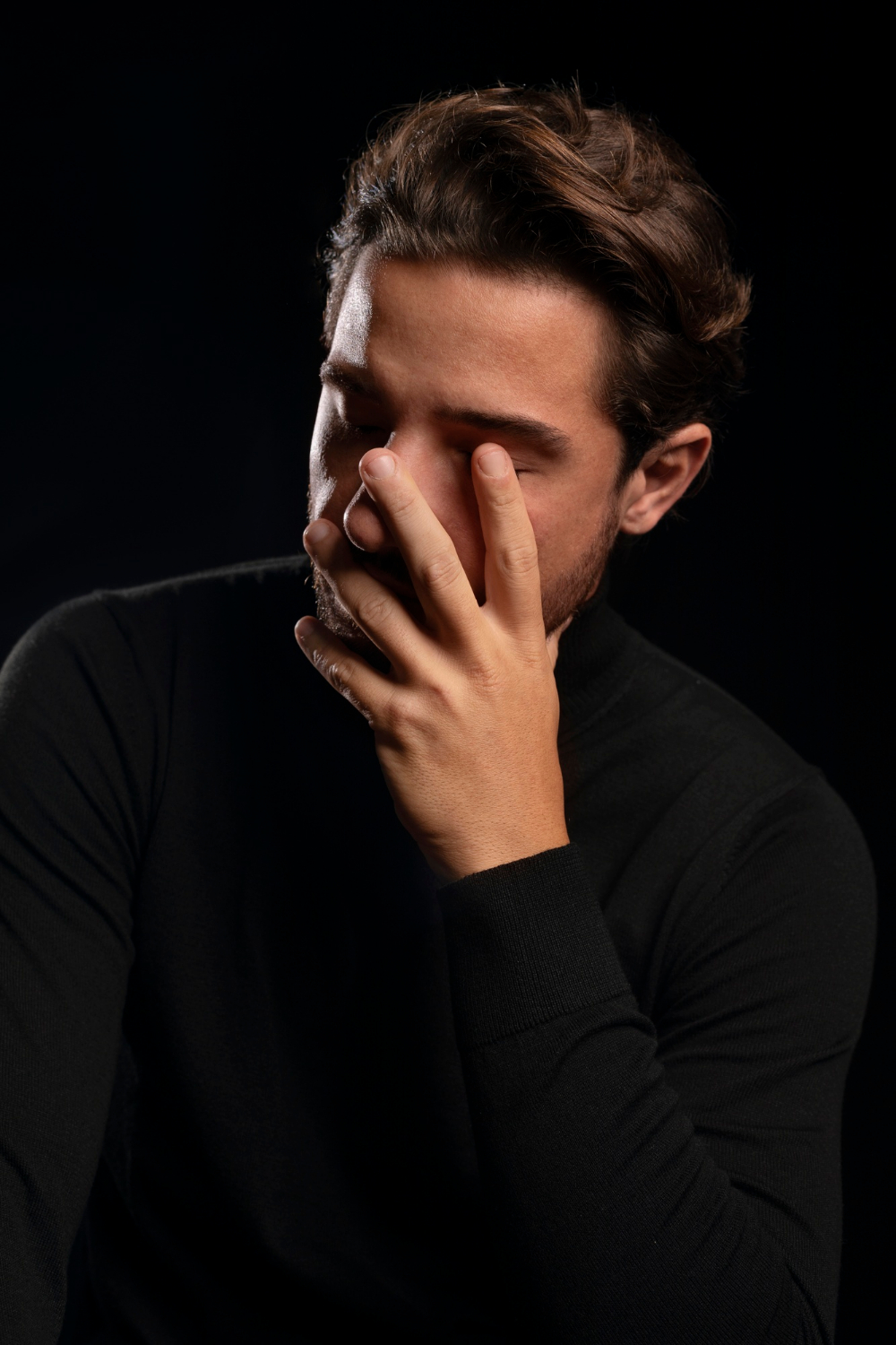 Un homme coupable | Source : Freepik