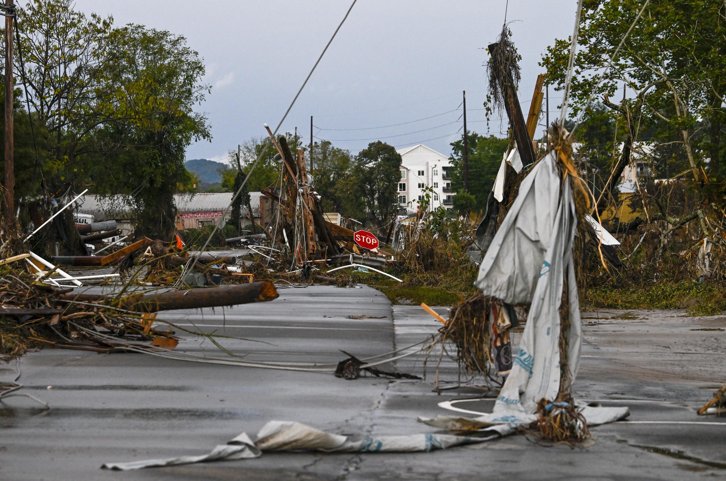 Les conséquences de l'ouragan Helene à Asheville, en Caroline du Nord, le 30 septembre 2024 | Source : Getty Images