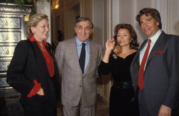 Lino Ventura et sa femme Odette en compagnie du couple Tapie | Photo : Getty Image