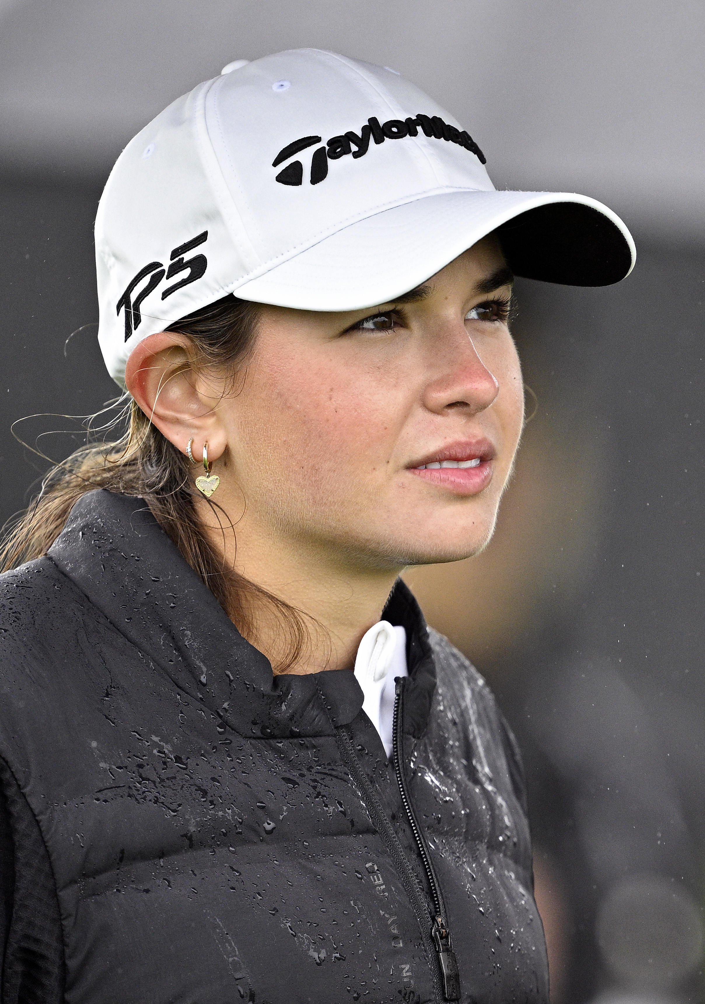 Kai Trump regarde avant The Genesis Invitational 2025 au Torrey Pines Golf Course le 12 février 2025 | Source : Getty Images