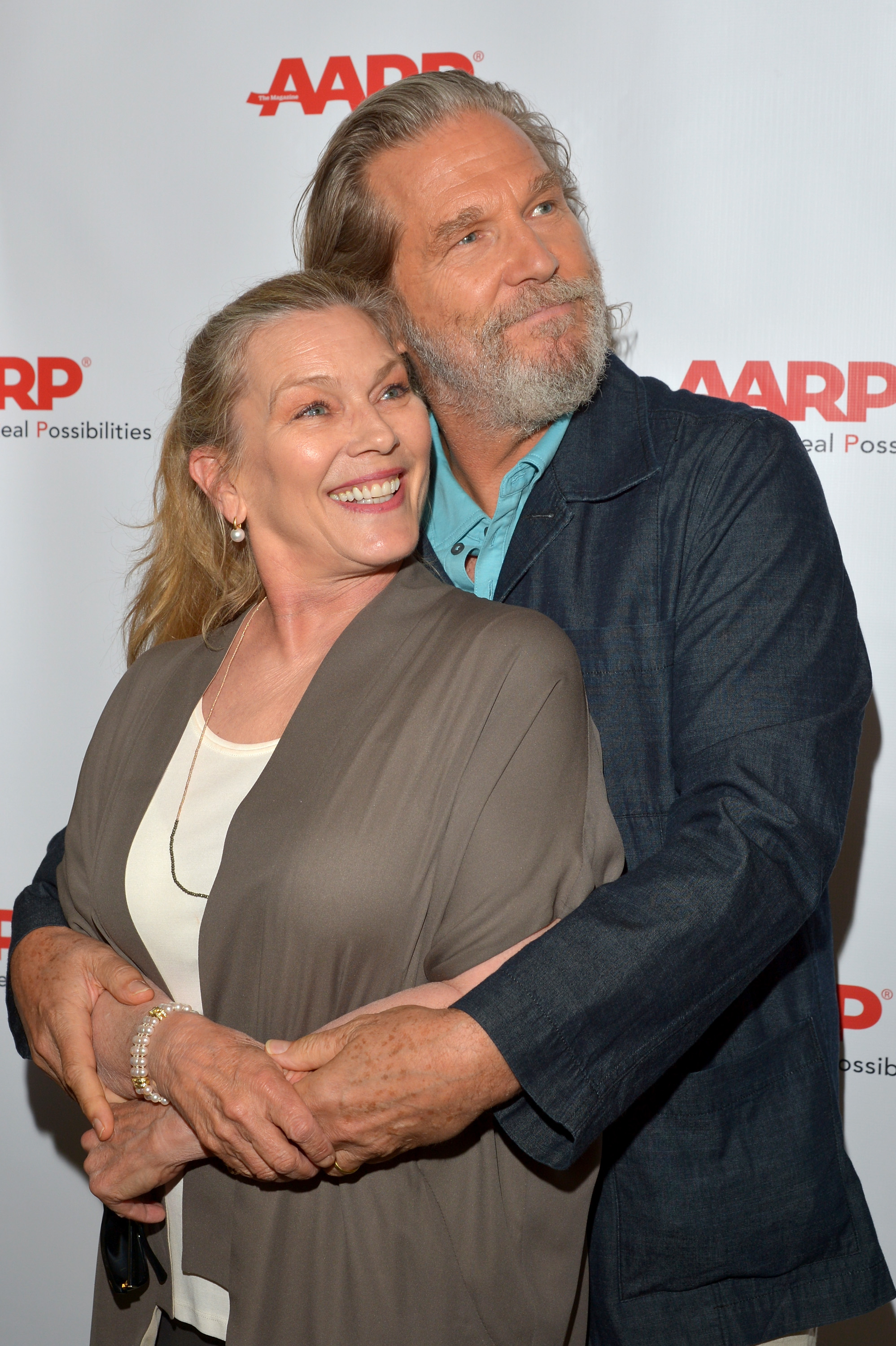 Susan et Jeff Bridges lors d'un déjeuner organisé par AARP The Magazine for Jeff Bridges, le 1er août 2014, à Beverly Hills, en Californie | Source : Getty Images