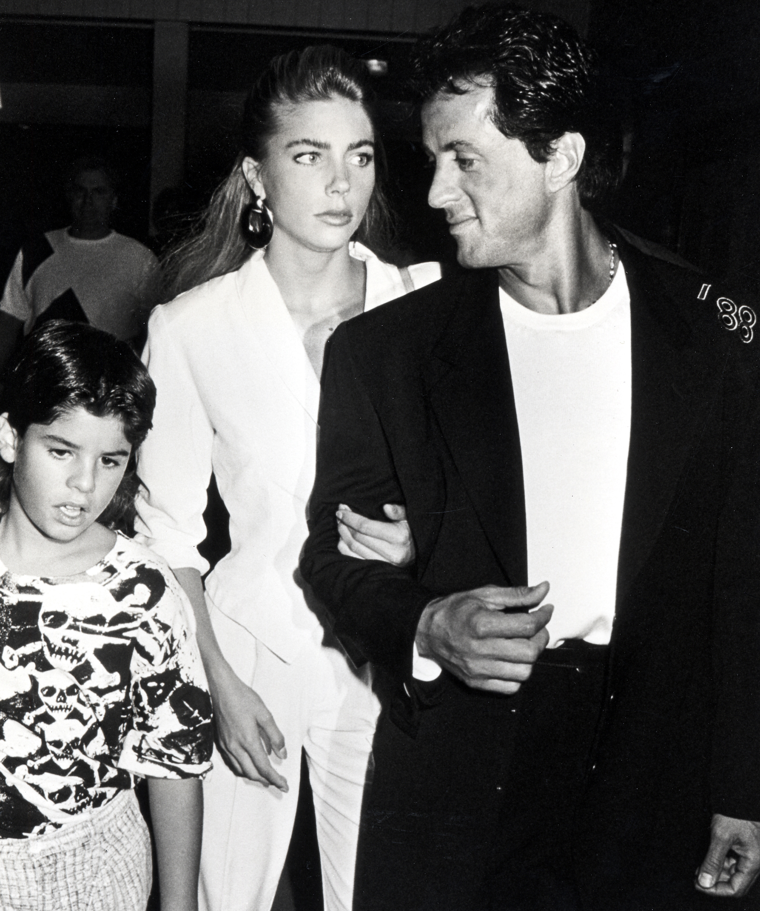 Jennifer Flavin, Sylvester et Sage Stallone le 26 août 1988 | Source : Getty Images