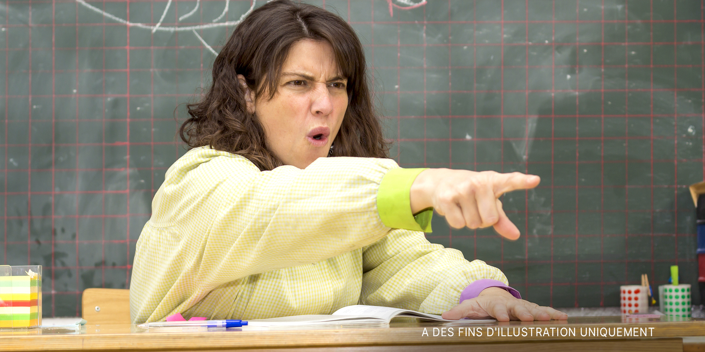 Une enseignante rabaissait fréquemment un élève. | Source : Shutterstock