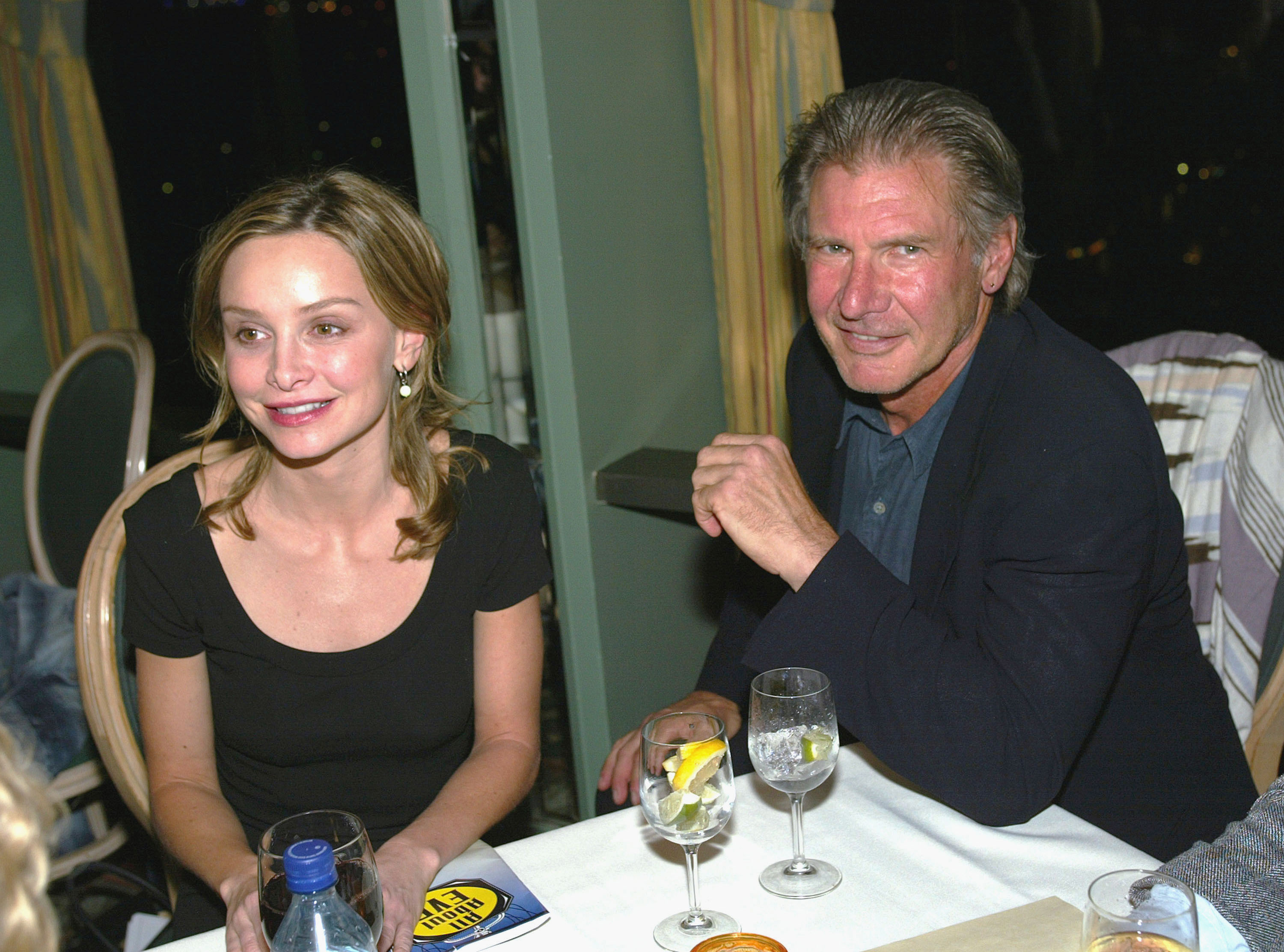 Harrison Ford et Calista Flockhart lors de la présentation de "All About Eve" le 30 mars 2003 à Los Angeles, Californie | Source : Getty Images