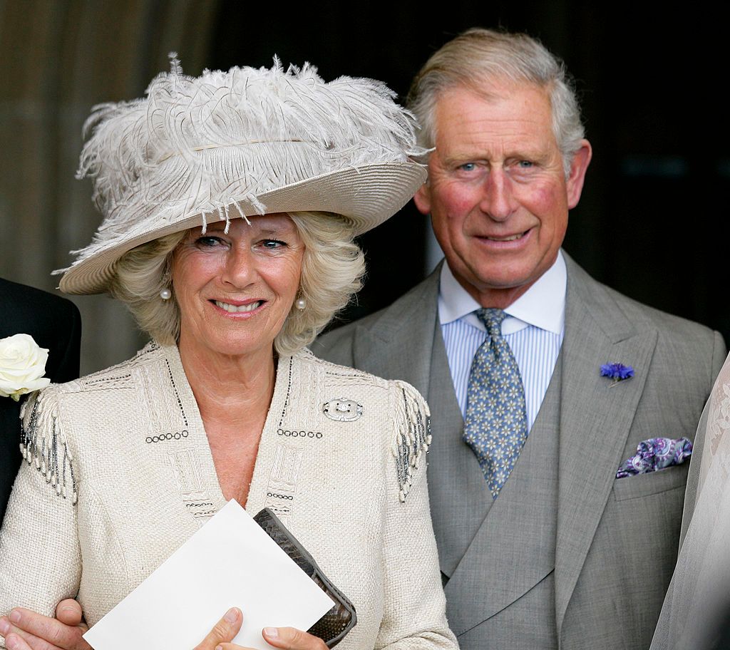 Duchesse de Cornouailles, Camilla, et le prince Charles, le 10 septembre 2011 à Cheltenham, en Angleterre.  | Photo : Getty Images