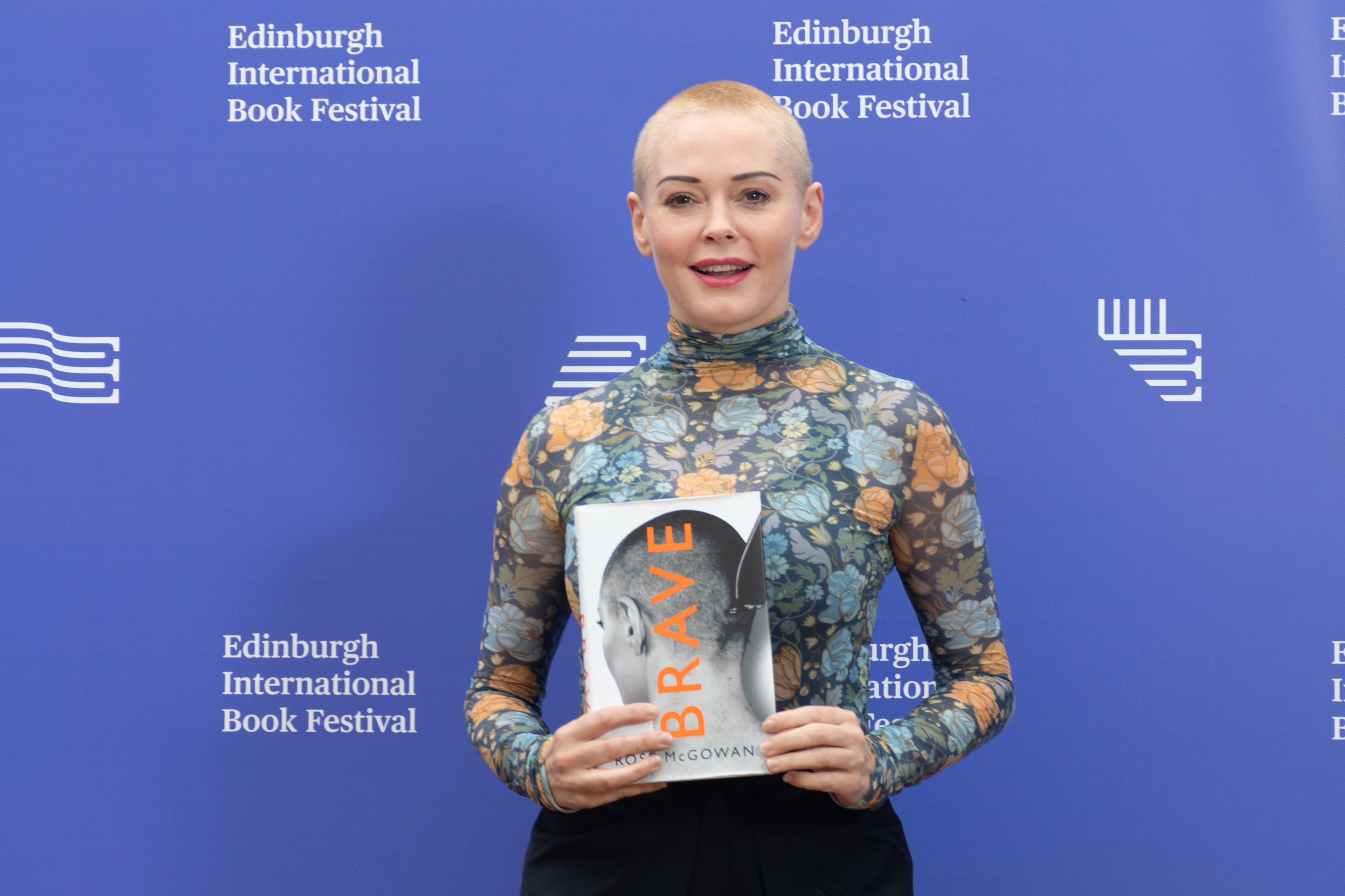 Rose McGowan assiste à un photocall lors du festival international du livre d'Édimbourg annuel à Édimbourg, en Écosse, le 13 août 2018 . | Source : Getty Images