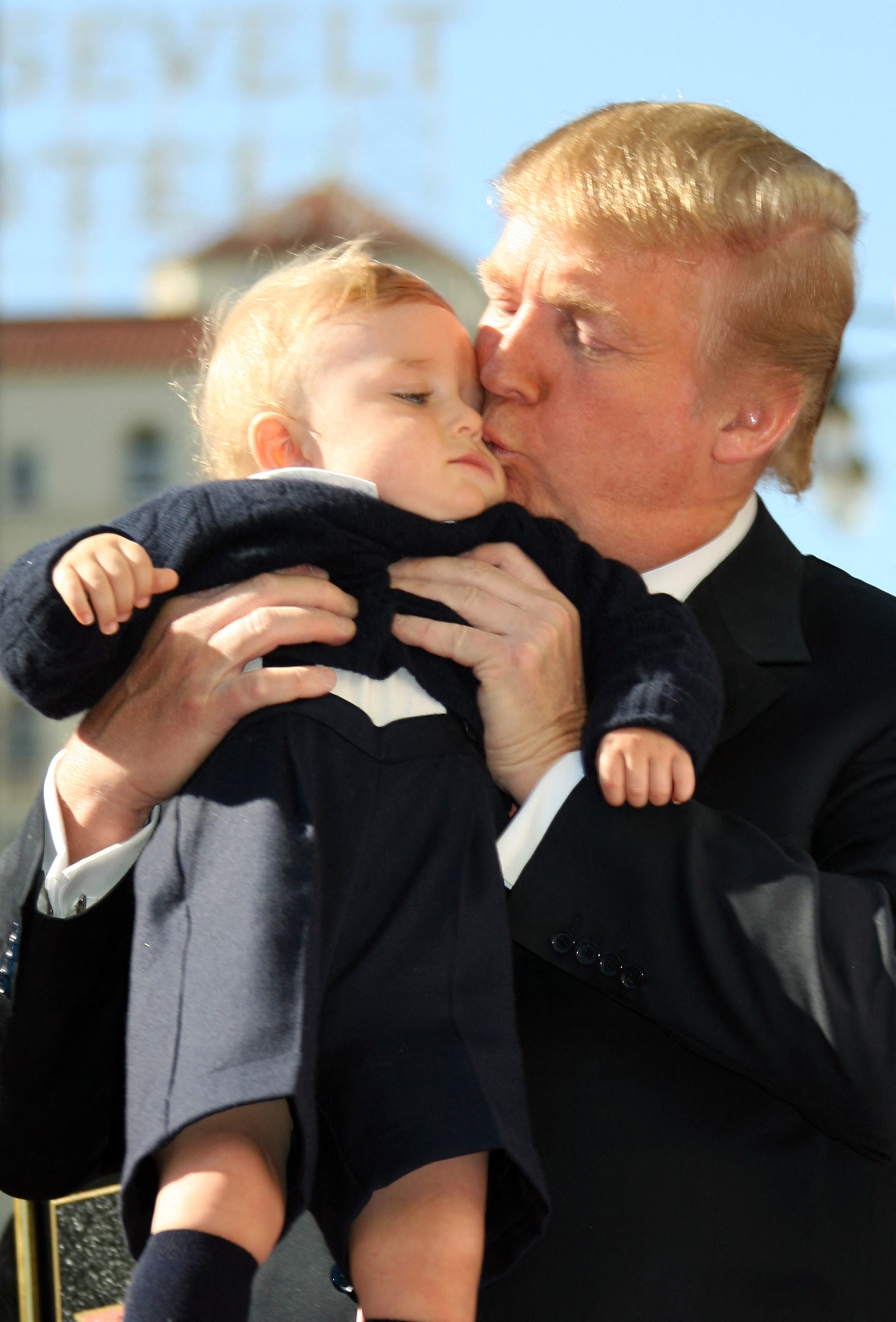 Barron et Donald Trump photographiés le 16 janvier 2007. | Source : Getty Images