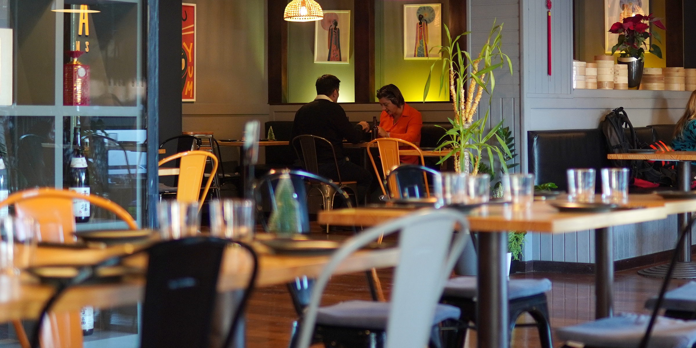 Dîneurs dans un restaurant prestigieux | Source : Shutterstock