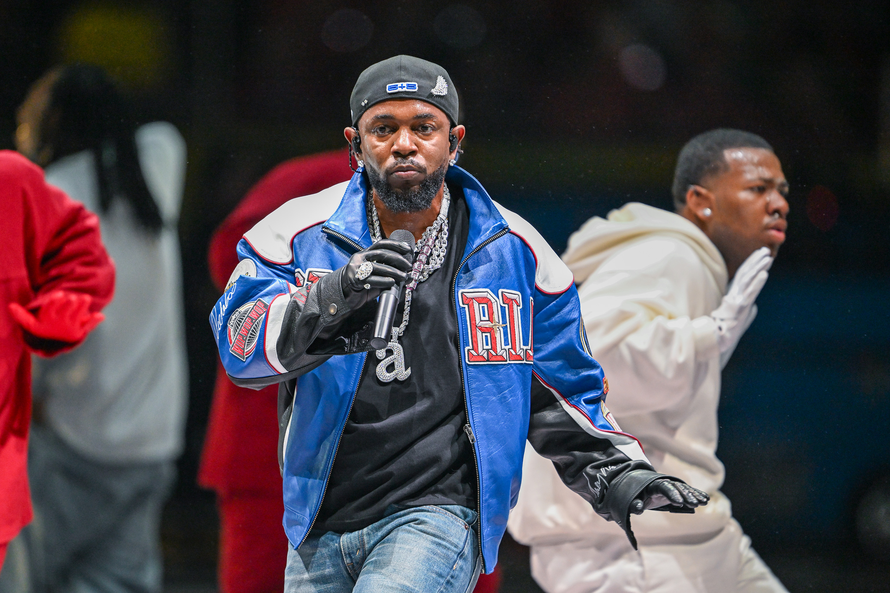 Kendrick Lamar se produit lors du spectacle de la mi-temps du Super Bowl LIX, le 9 février 2025, à la Nouvelle-Orléans, en Louisiane. | Source : Getty Images