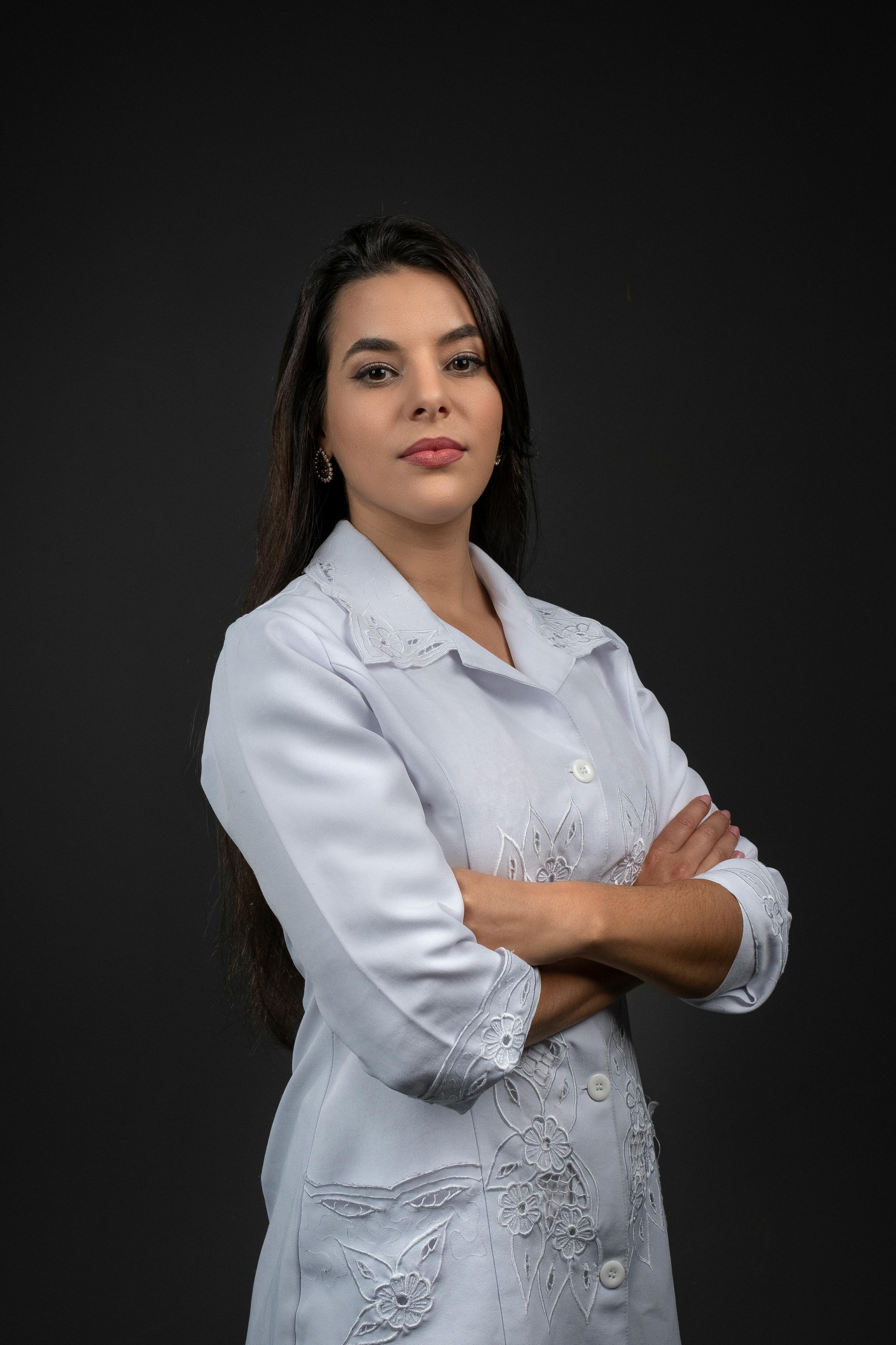 Une femme sérieuse | Source : Pexels