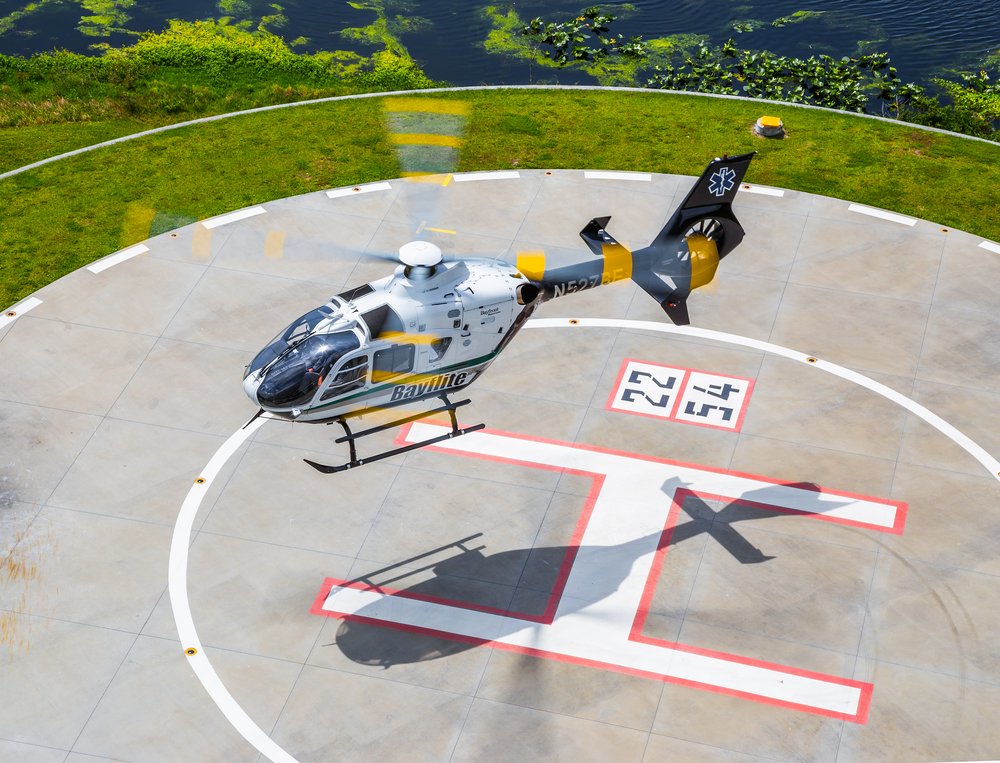 Hélicoptère d'un hôpital. | Photo : Shutterstock
