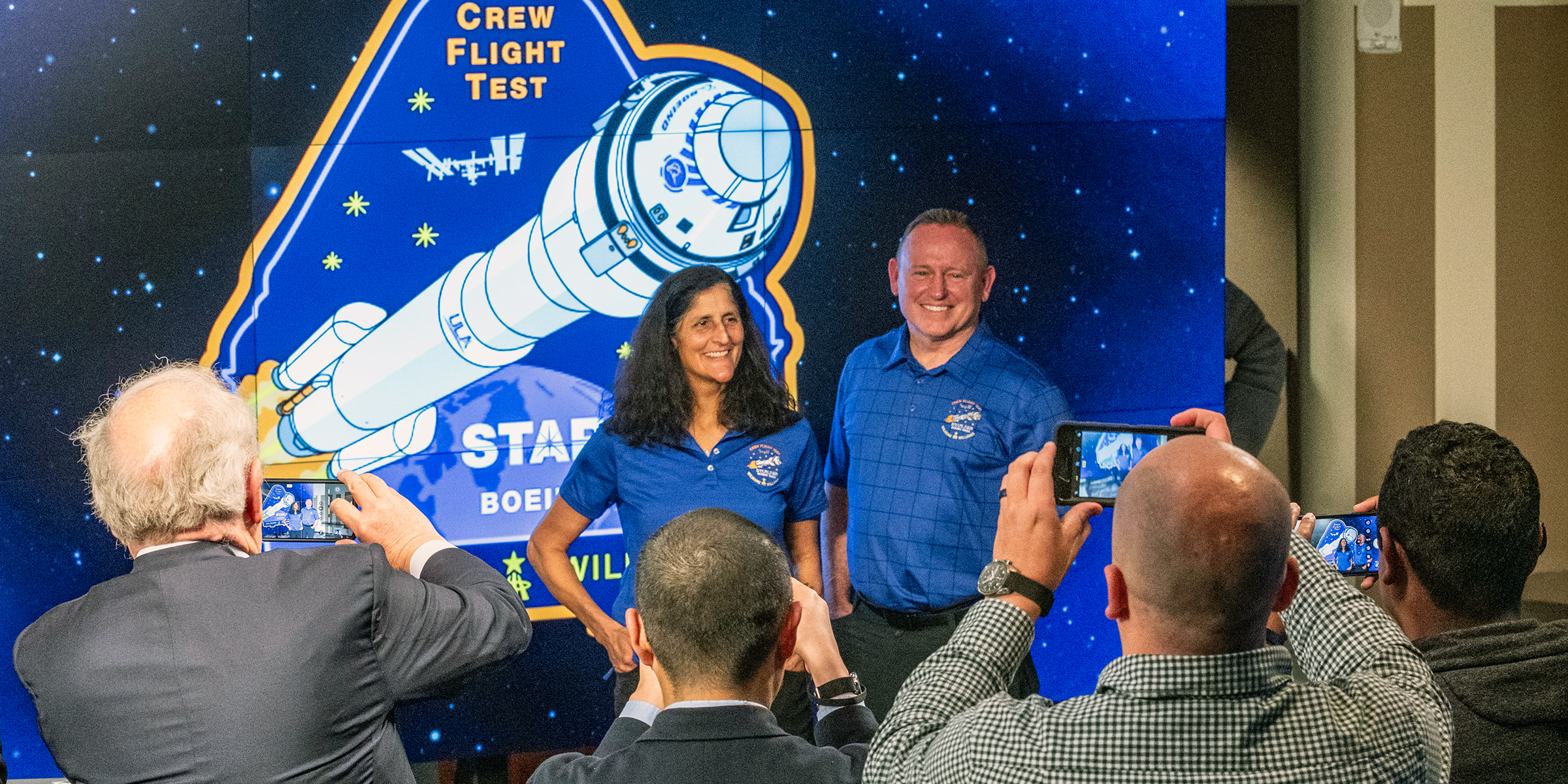 Les astronautes de la NASA Sunita "Suni" Williams et Barry "Butch" Wilmore | Source : Getty Images