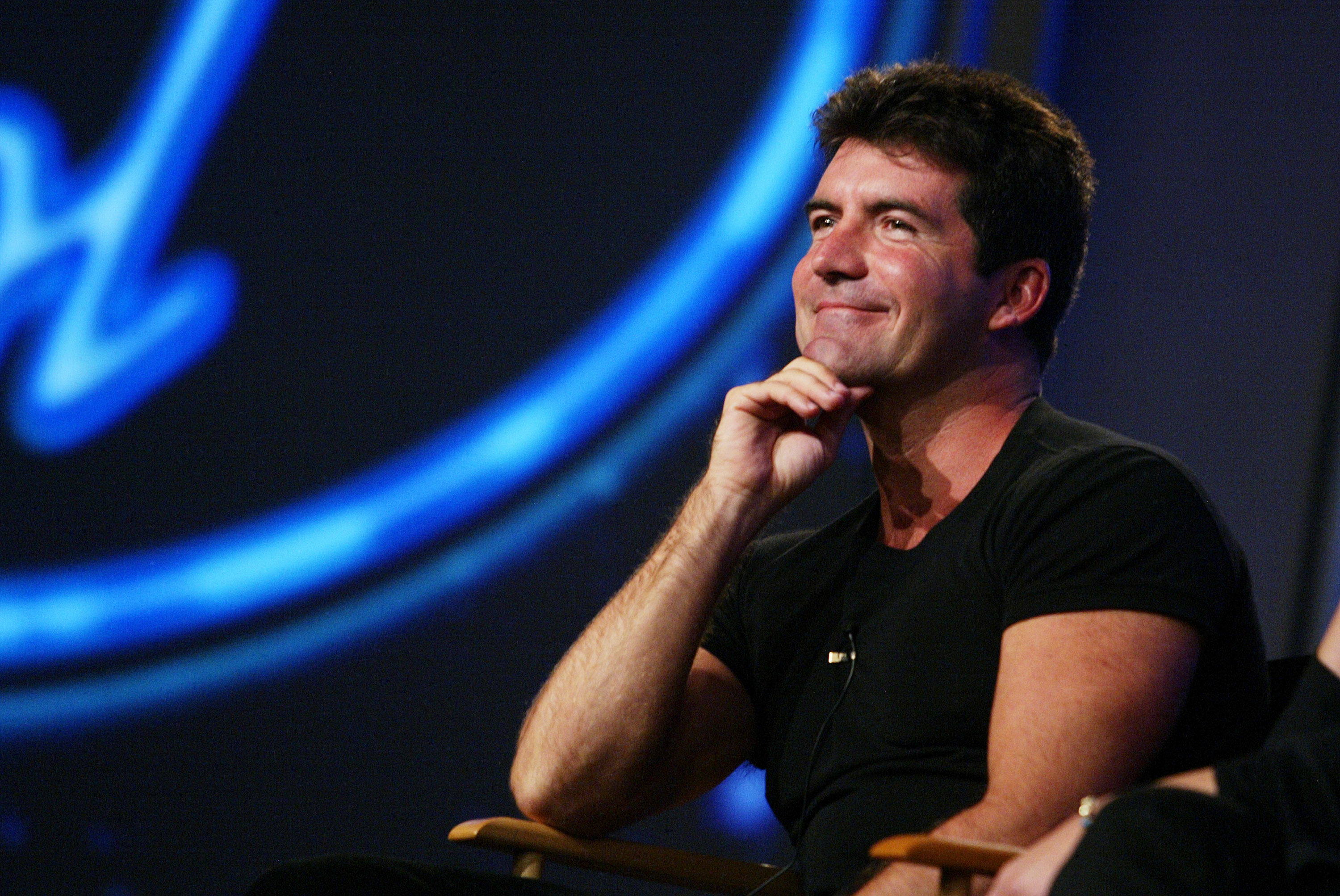 Simon Cowell dans "American Idol" le 22 juillet 2002 | Source : Getty Images