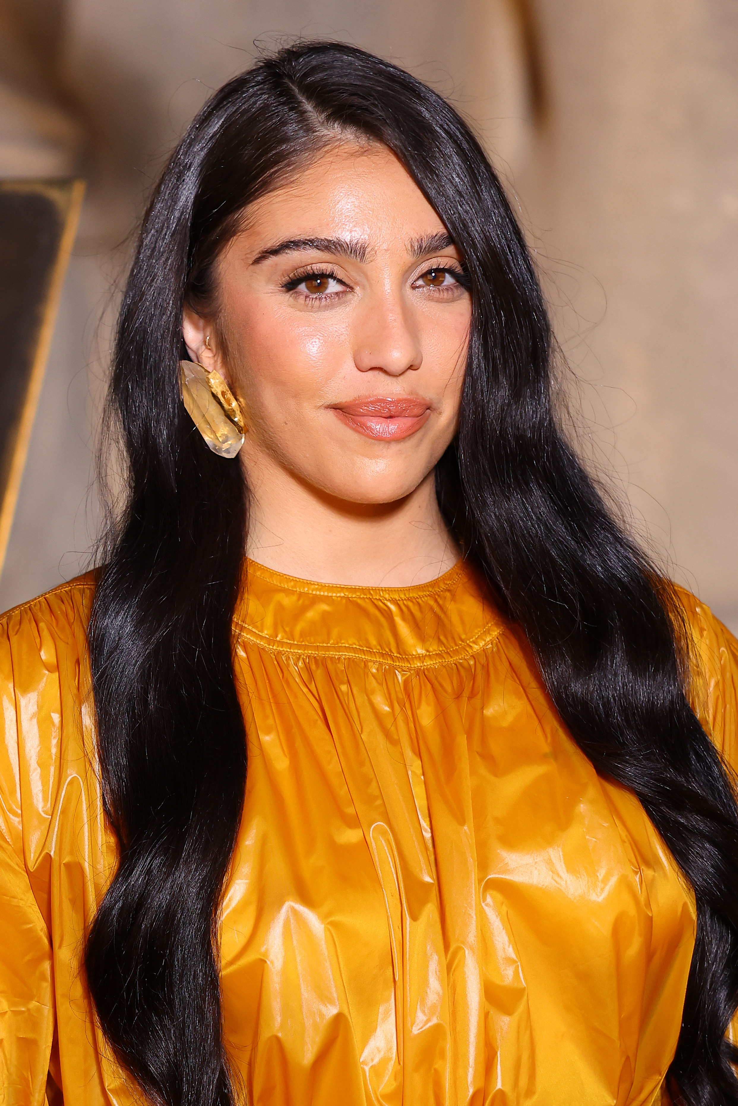 Lourdes Leon assiste au défilé Saint Laurent Femme Automne/Hiver dans le cadre de la Fashion Week de Paris, le 3 mars 2026 en France | Source : Getty Images