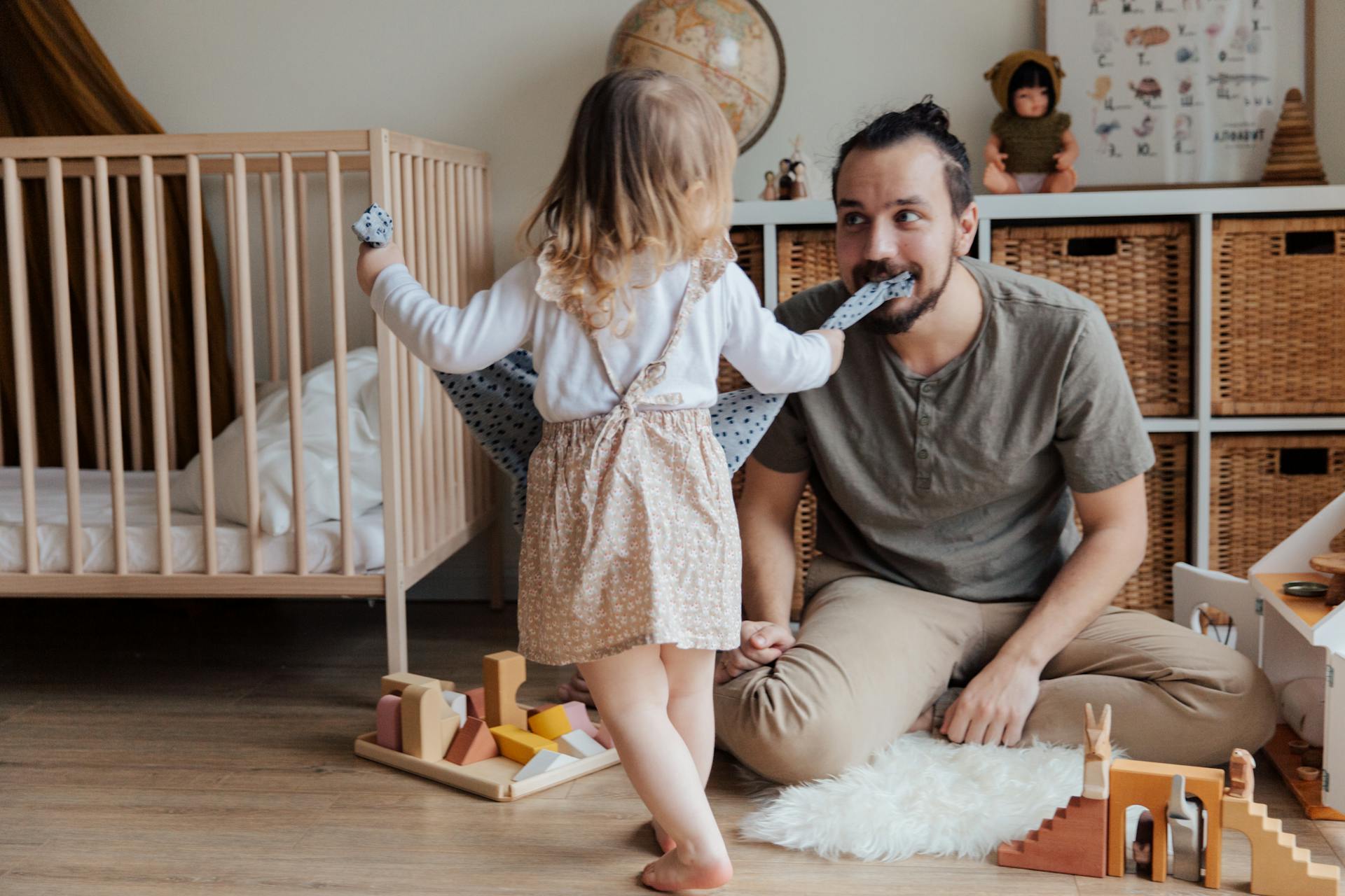 Un homme avec sa fille | Source : Pexels