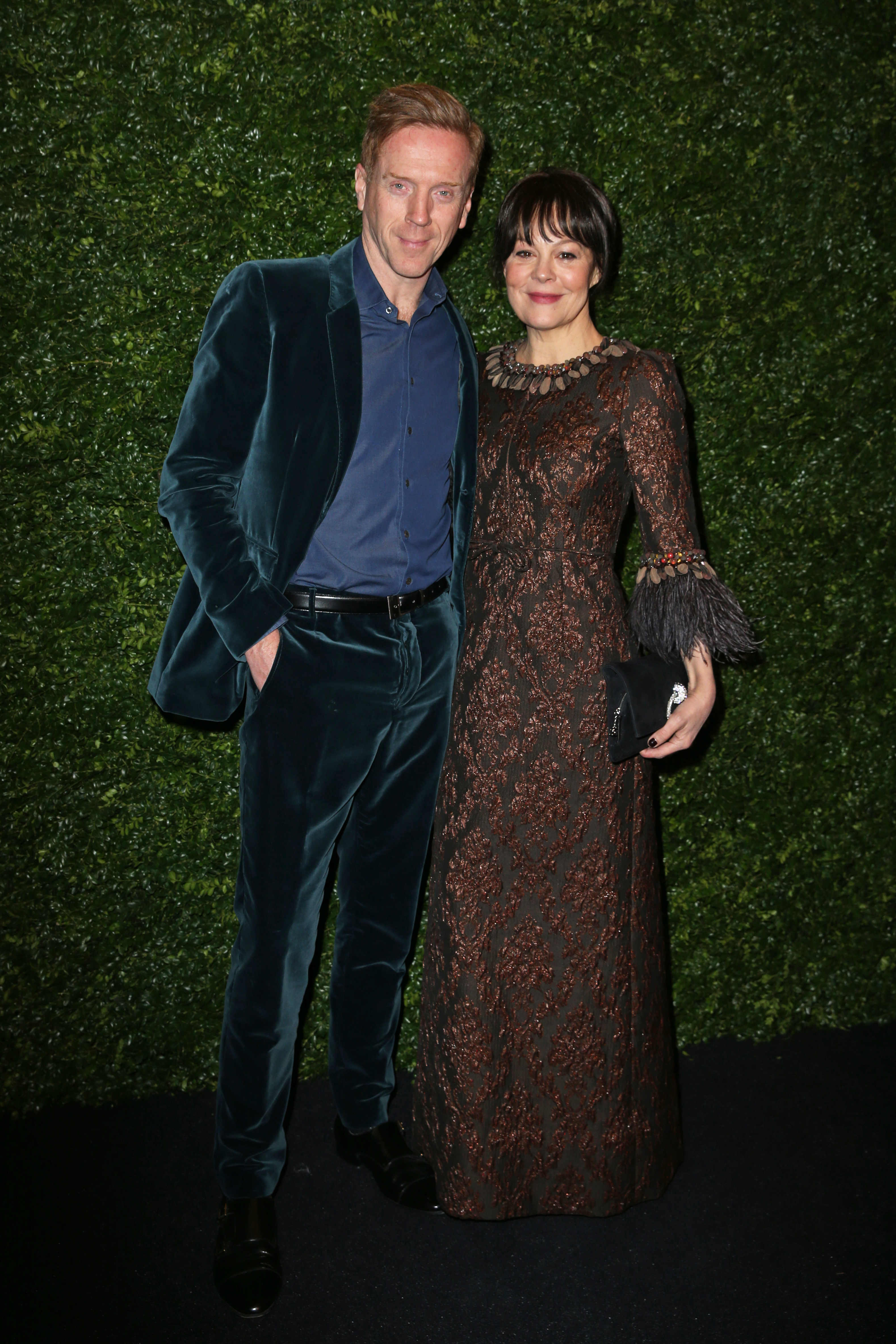 Helen McCrory et Damian Lewis arrivent à la cérémonie des Laurence Olivier Awards au London Hilton le 26 février 2006 à Londres, Angleterre. | Source : Getty Images