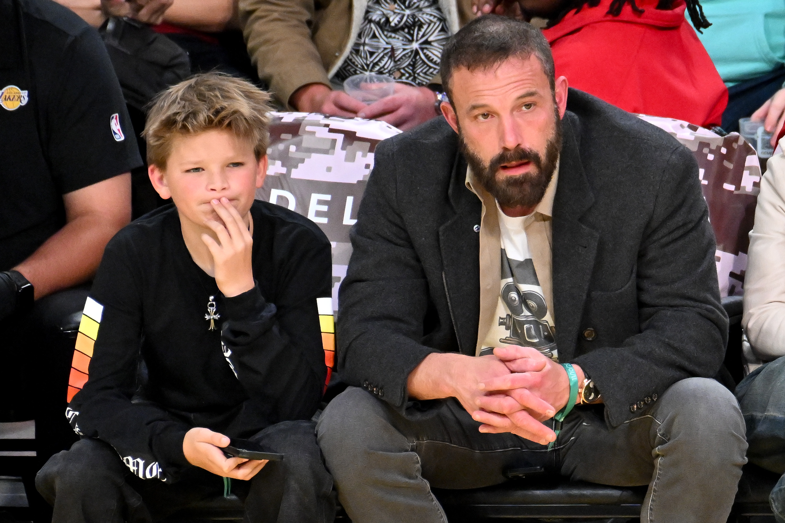 Samuel et Ben Affleck le 10 novembre 2024 | Source : Getty Images