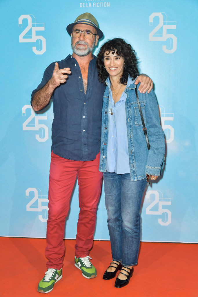 Eric Cantona et Rachida Brakni au 25ème Festival de la Fiction de La Rochelle le 13 septembre 2023 à La Rochelle, France | Source : Getty Images