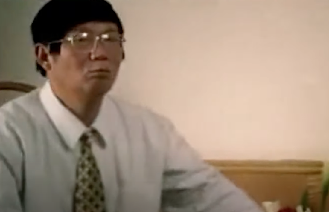 Fang Shisheng, le demi-frère aîné de Jackie Chan | Source : Youtube.com/锦鲤娱塘