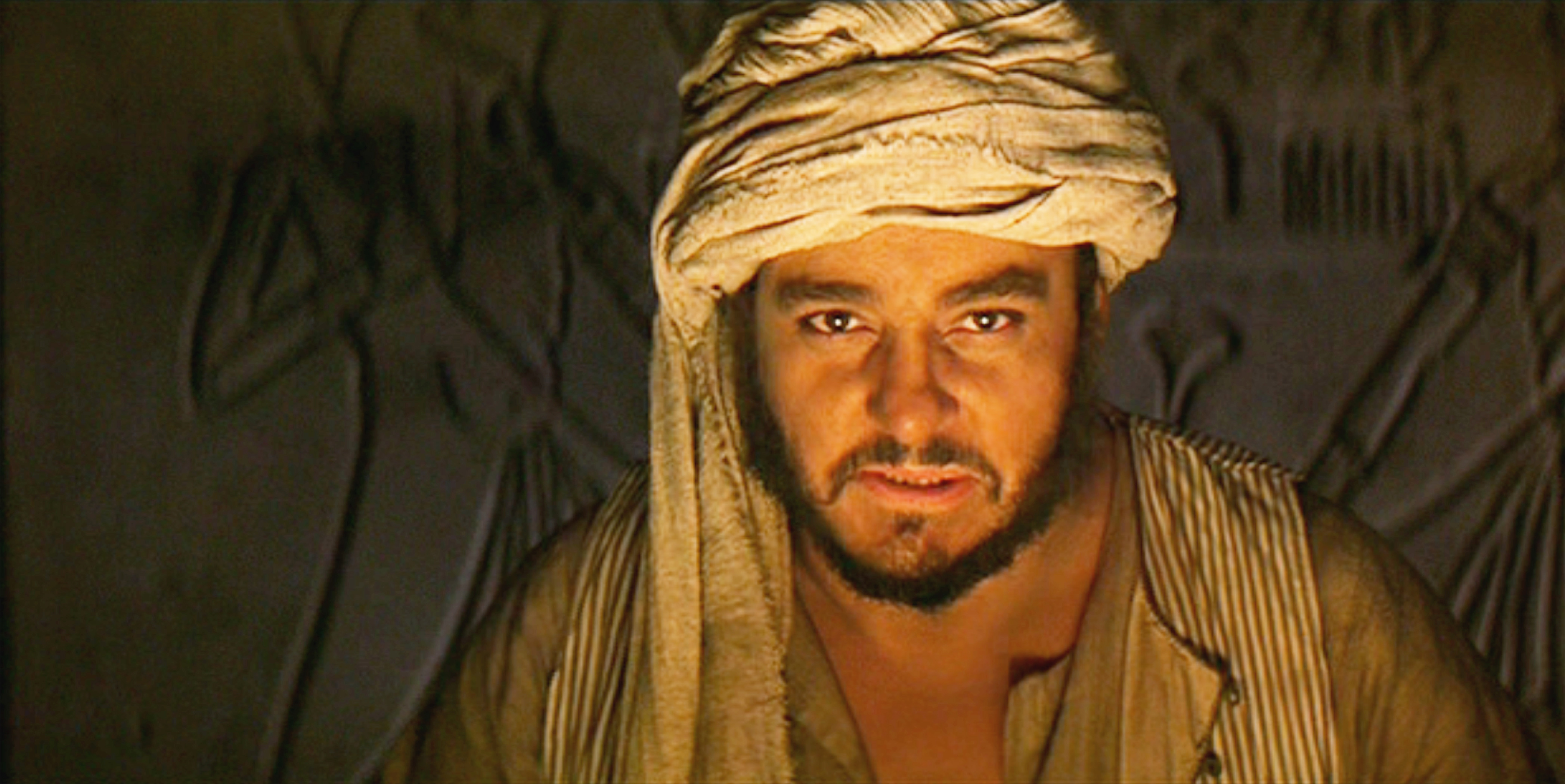 John Rhys-Davies dans le rôle de Sallah dans "Indiana Jones et les aventuriers de l'arche perdue", sorti le 12 juin 1981. | Source : Getty Images