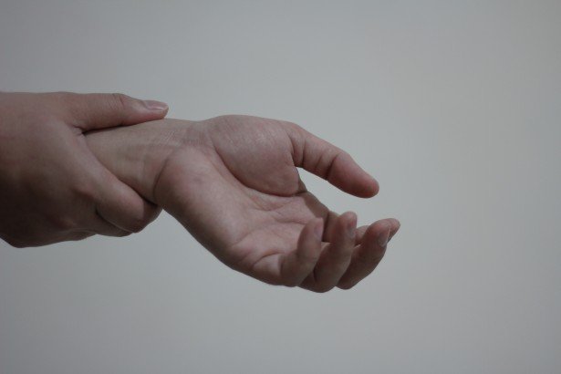 Mains de femmes | Photo : Photos du domaine public
