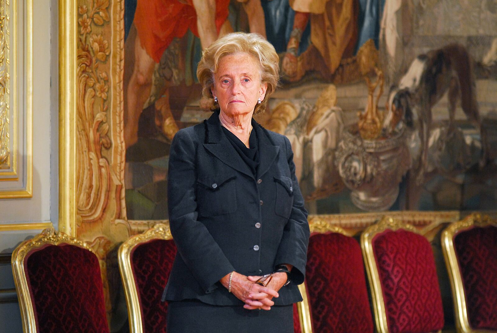 Bernadette, l'épouse de l'ancien président français Jacques Chirac, pose au Palais de l'Elysée. | Photo : GettyImage