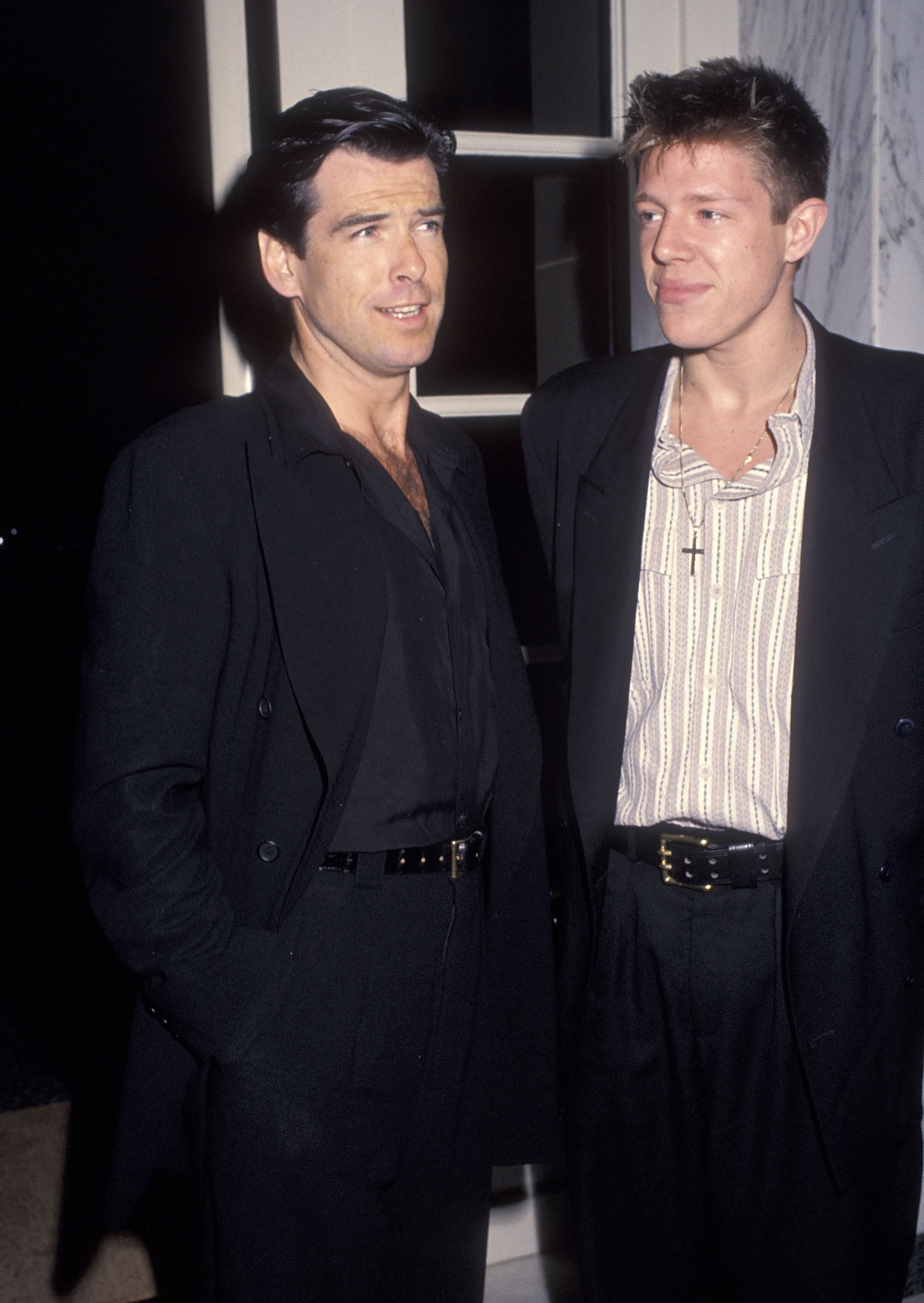 Pierce Brosnan et son fils Christopher aux American Cinema Awards à Los Angeles en 1994 | Source : Getty Images