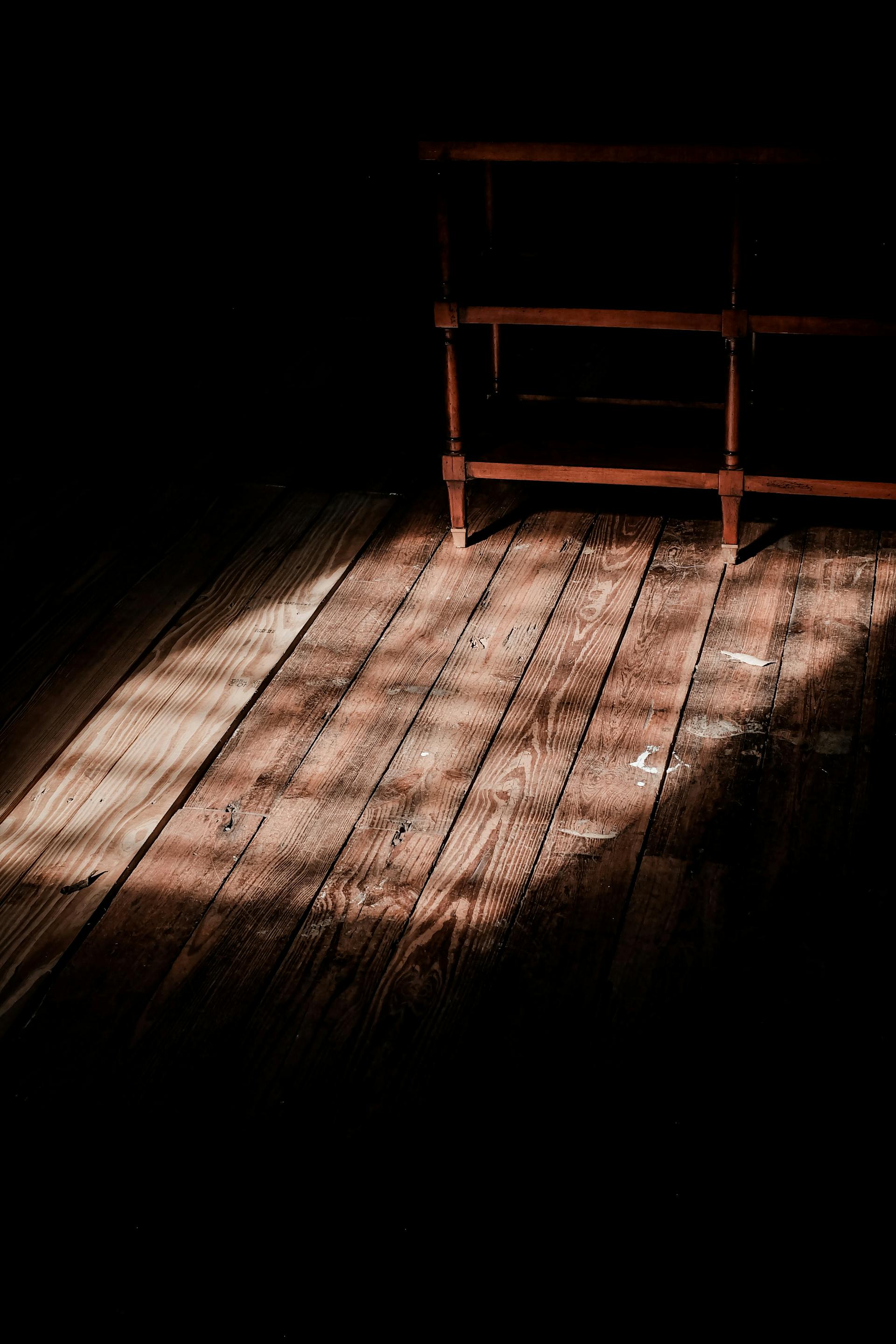 Planches en bois dans une maison | Source : Pexels