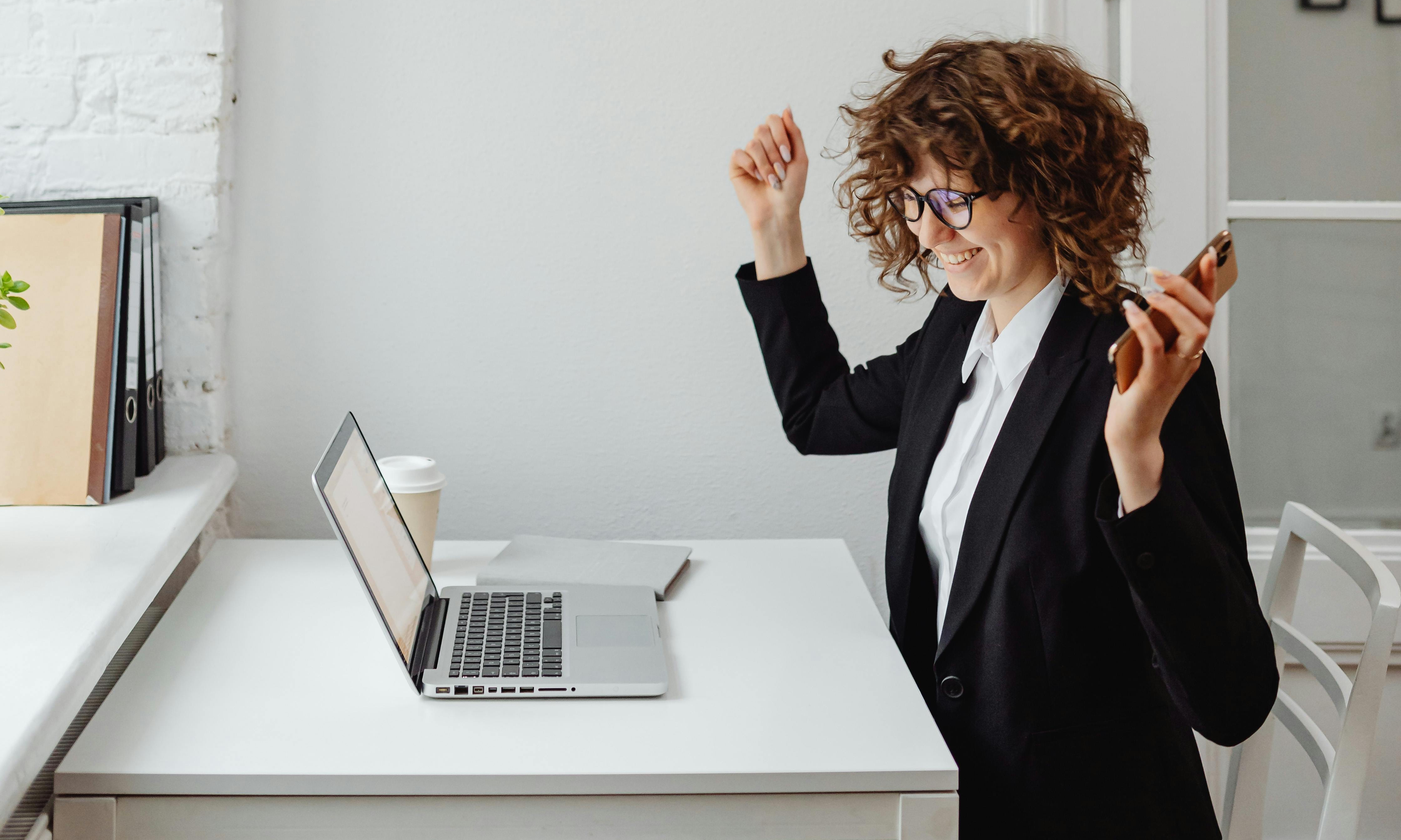 Stacy se recentre sur sa carrière, se sentant plus confiante | Source : Pexels