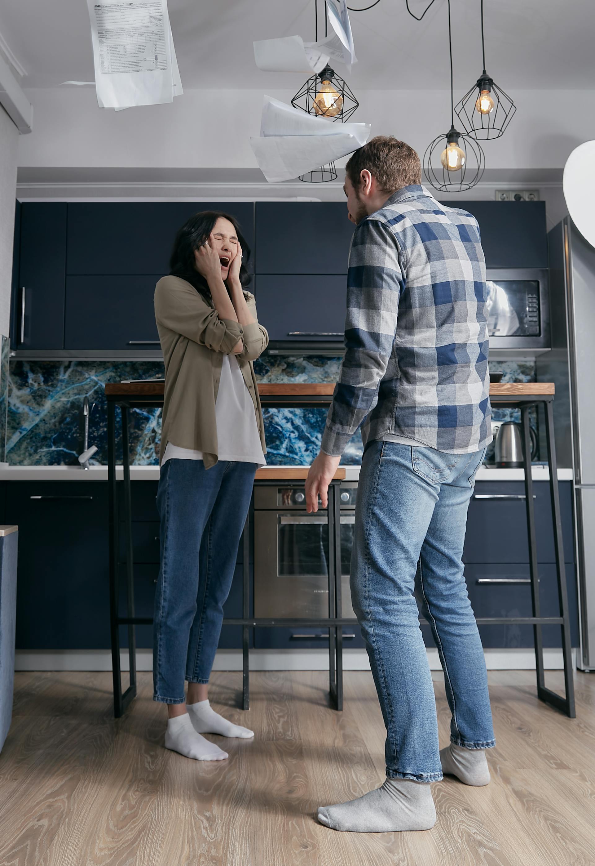 Deux personnes en train de se disputer | Source : Pexels