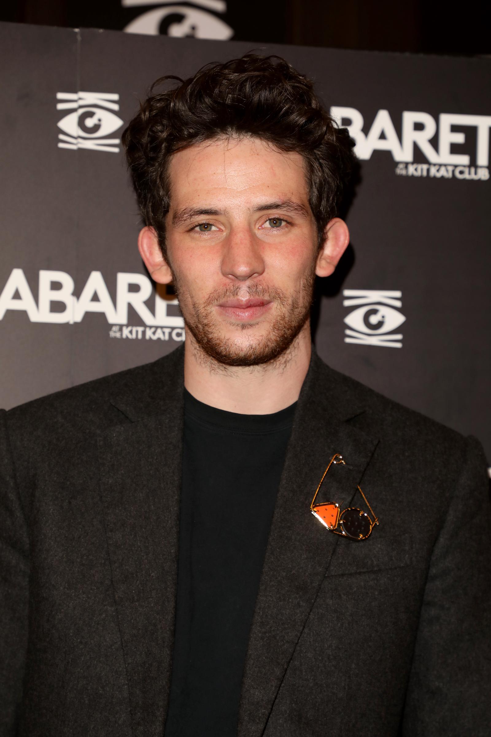 Josh O'Connor assiste à une représentation de gala de "Cabaret" le 12 décembre 2021 à Londres, en Angleterre. | Source : Getty Images