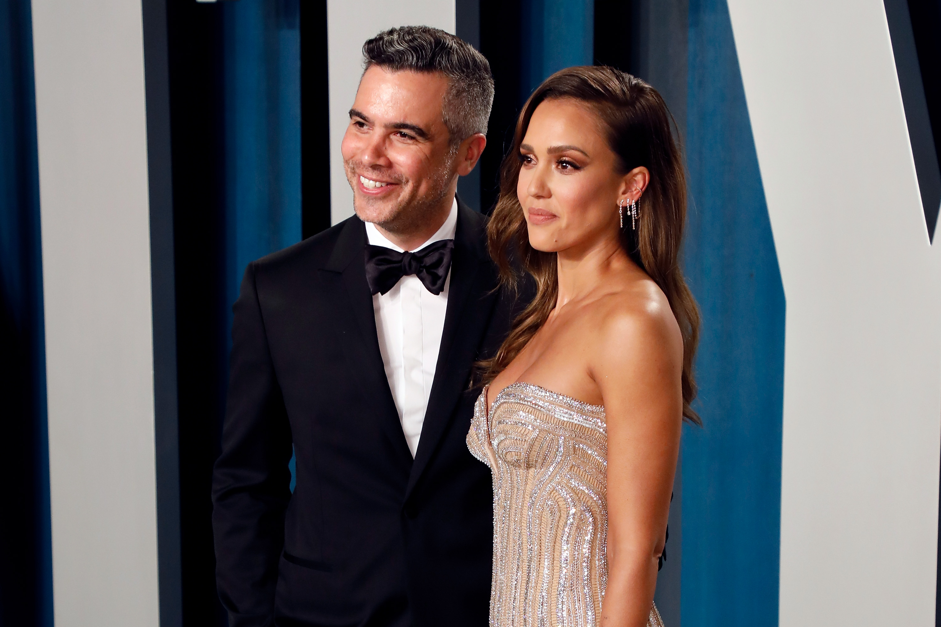 Jessica Alba et Cash Warren assistent à la soirée des Oscars 2020 de Vanity Fair le 9 février 2020 | Source : Getty Images