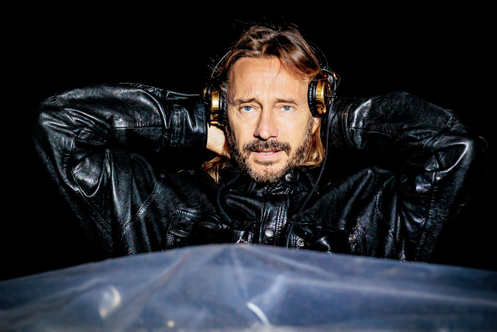 Bob Sinclar se produit à l'Arco Della Pace pour Party Like A Deejay 2024 le 09 juin 2024 à Milan, Italie. | Source : Getty Images