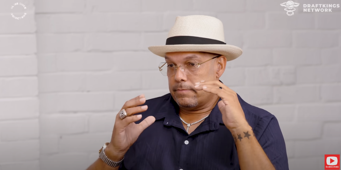 David Justice apparaît dans l'émission « All the Smoke with Matt Barnes and & Stephen Jackson », dans un épisode publié le 7 août 2025. | Source : YouTube/ALL THE SMOKE