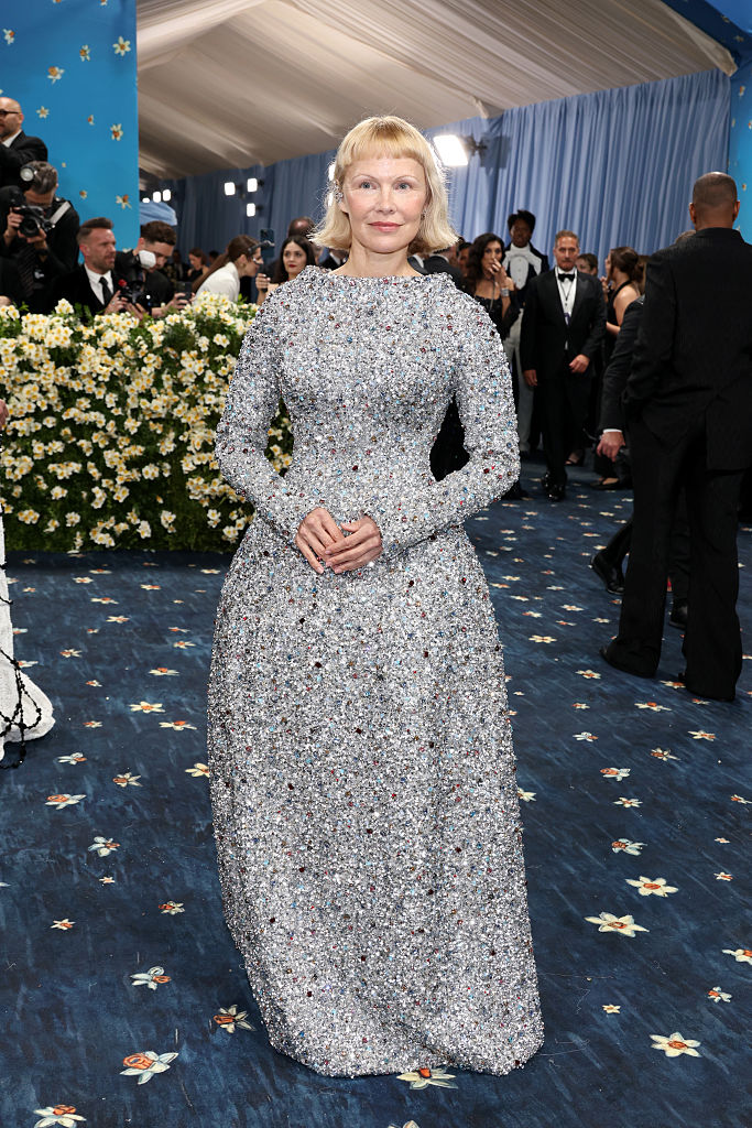 Pamela Anderson lors du 2025 Met Gala au Metropolitan Museum of Art le 5 mai à New York.