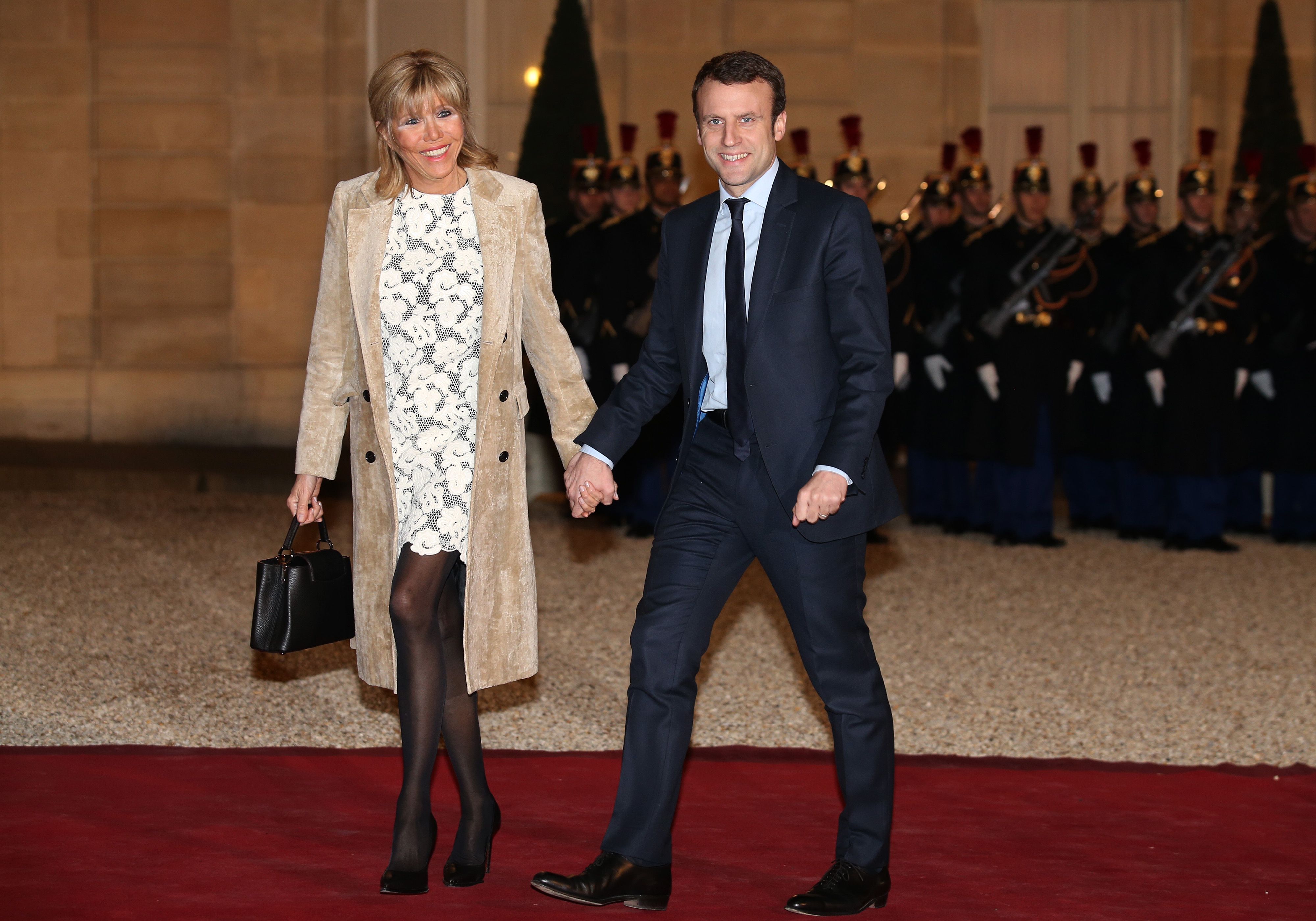 Brigitte et Emmanuel Macron le 10 mars 2016 à Paris. l Source : Getty Images