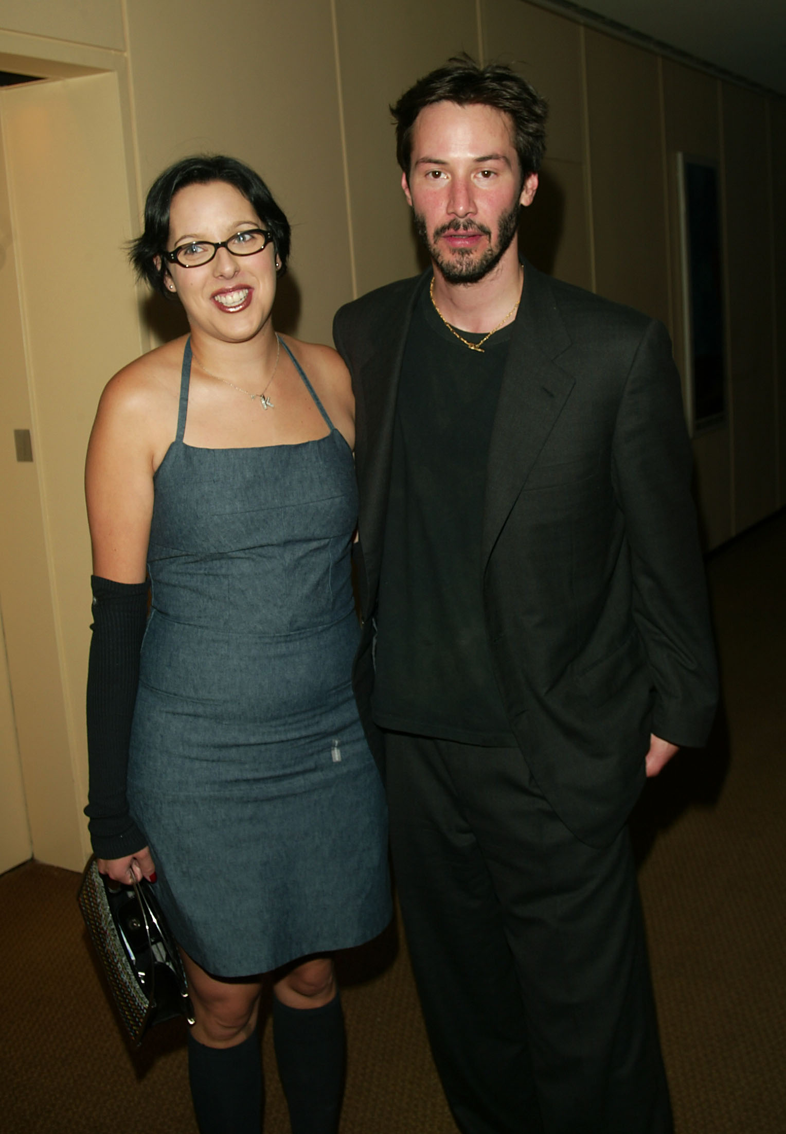 Keanu Reeves avec Karina Miller à New York. 27 septembre 2002 | Source : Getty Images