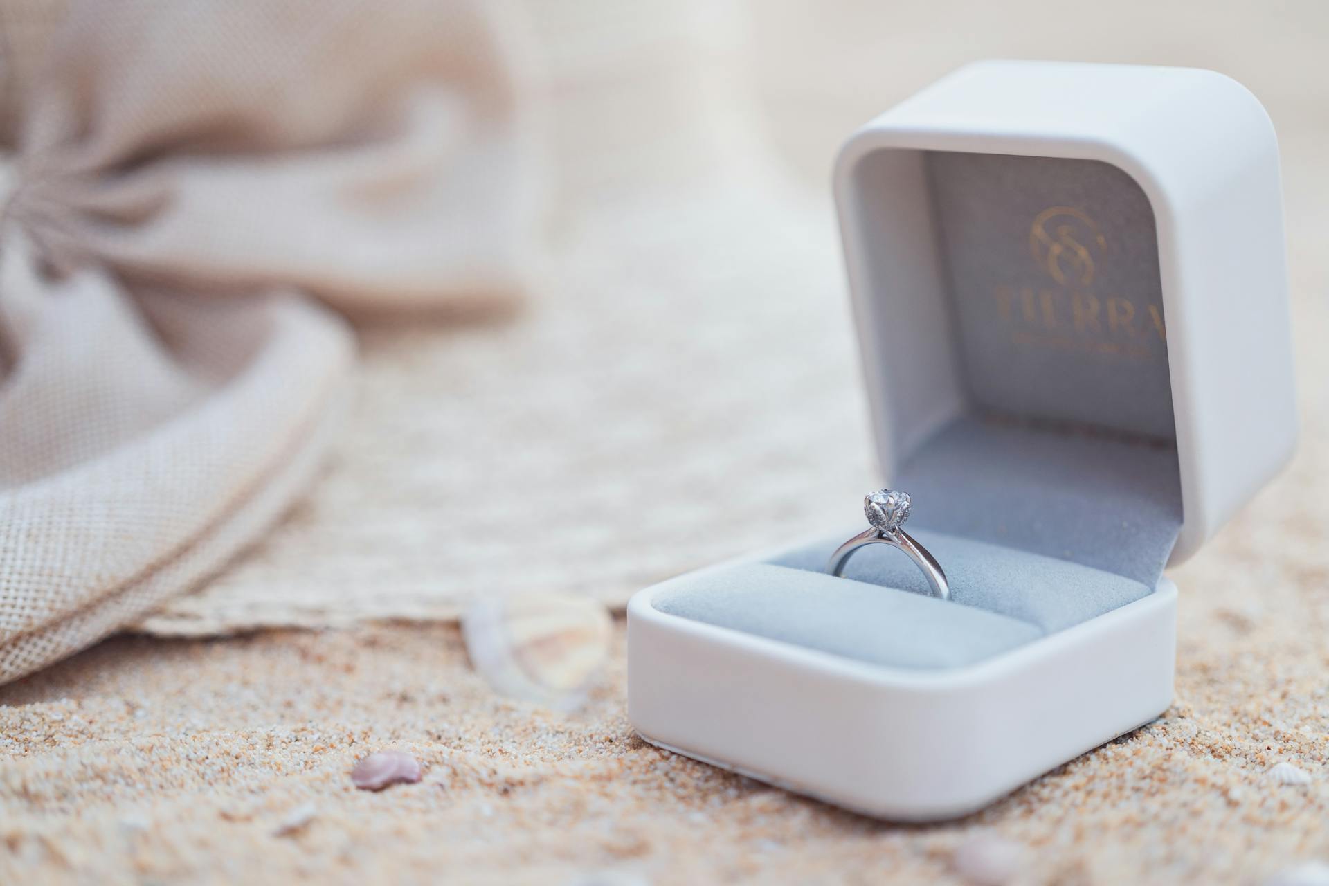 Une bague dans une boîte | Source : Pexels