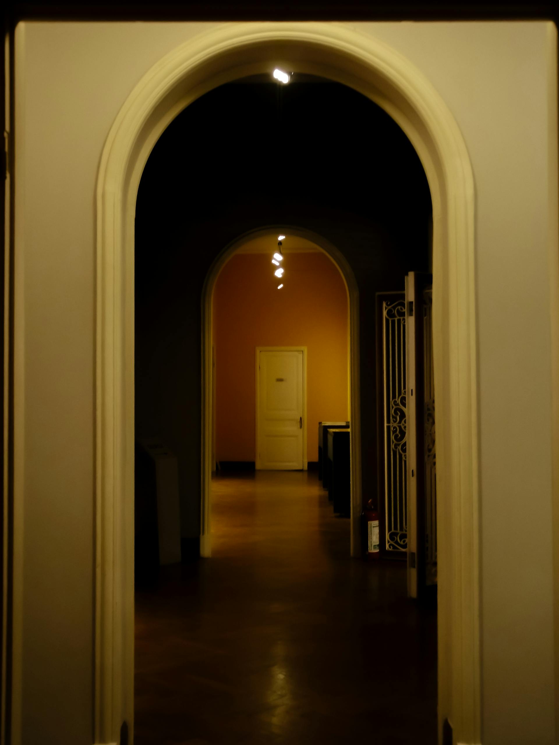Un couloir de maison | Source : Pexels
