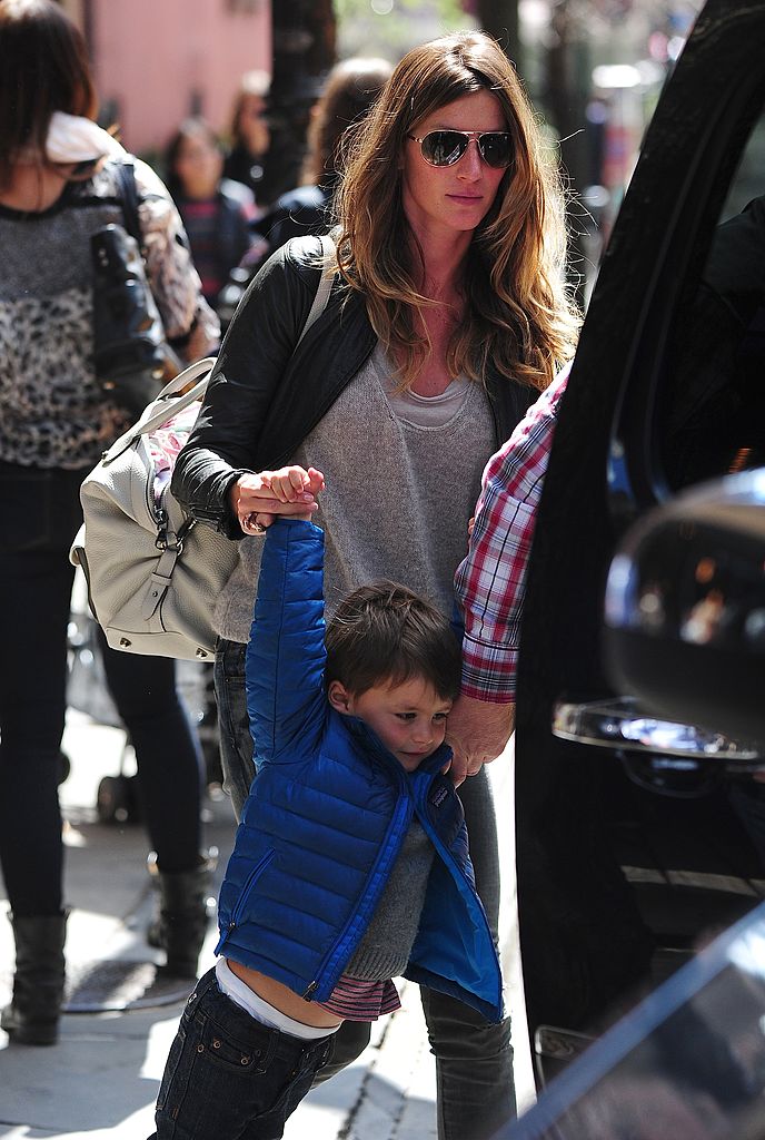 Gisele Bundchen et Benjamin Brady sont vus dans le West Village le 14 avril 2013 à New York. (Photo par Alo Ceballos/FilmMagic)