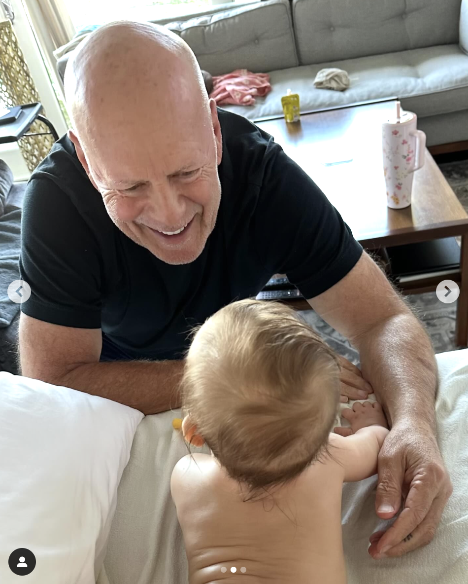 Bruce Willis avec sa petite-fille Louette, comme on peut le voir dans un post daté du 19 mars 2024 | Source : Instagram/demimoore